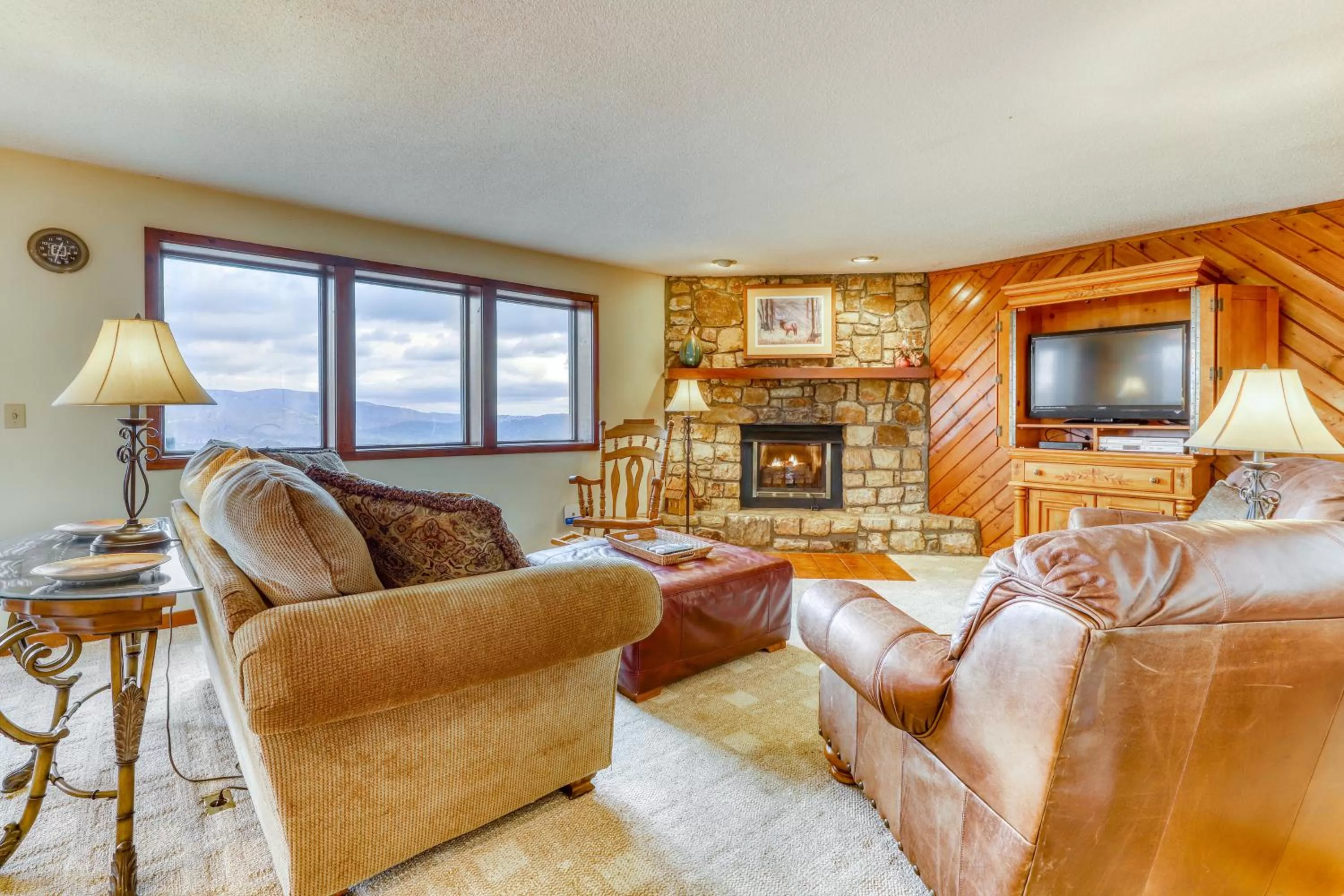 Seating Area in Crest 200I