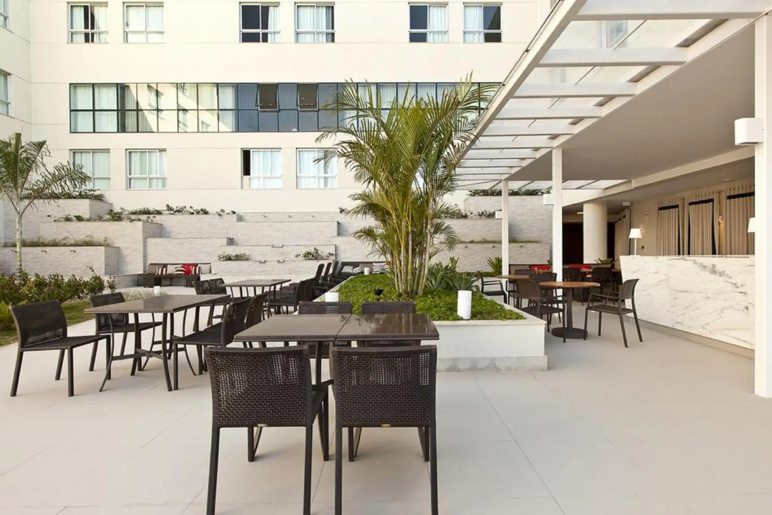 Lounge or bar, Restaurant/Places to Eat in eSuites Spa Lagoa Santa Lounge or bar, Restaurant/Places to Eat in eSuites Spa Lagoa Santa