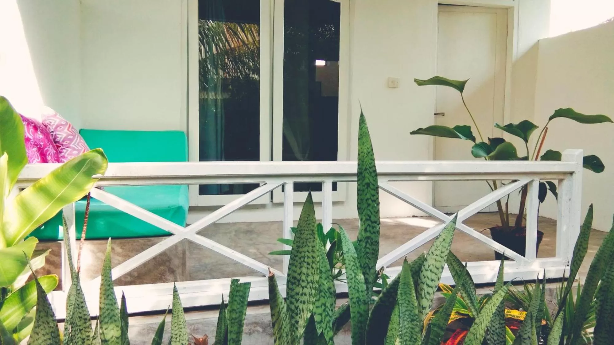 Patio in Café des Arts Gili Air