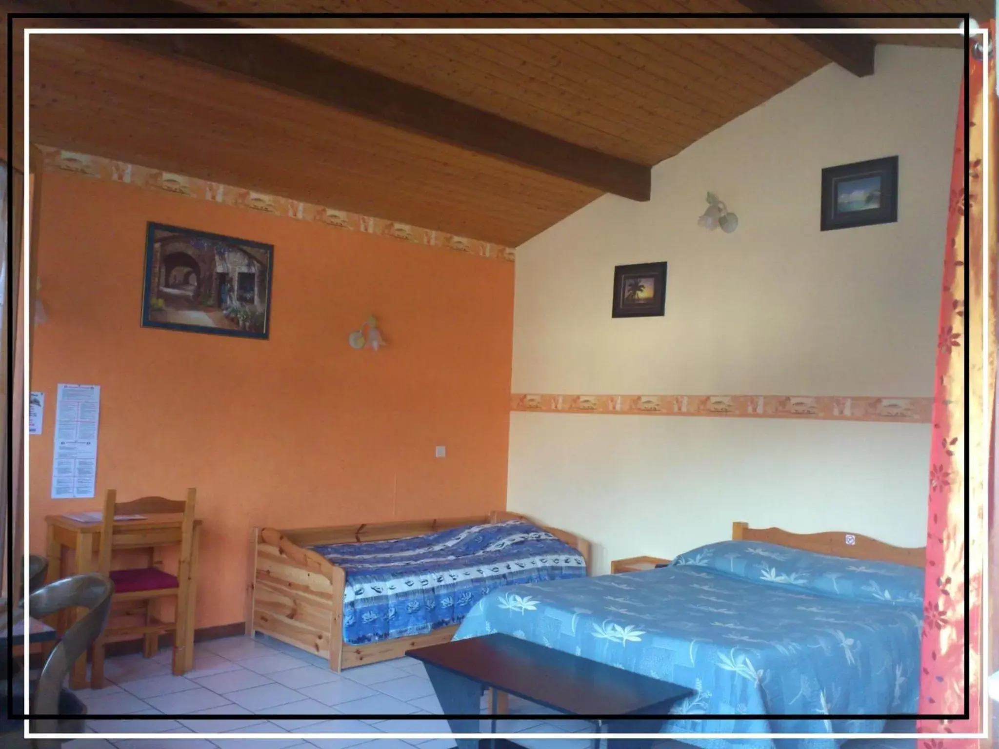 Photo of the whole room, Bed in La Vieille Ferme
