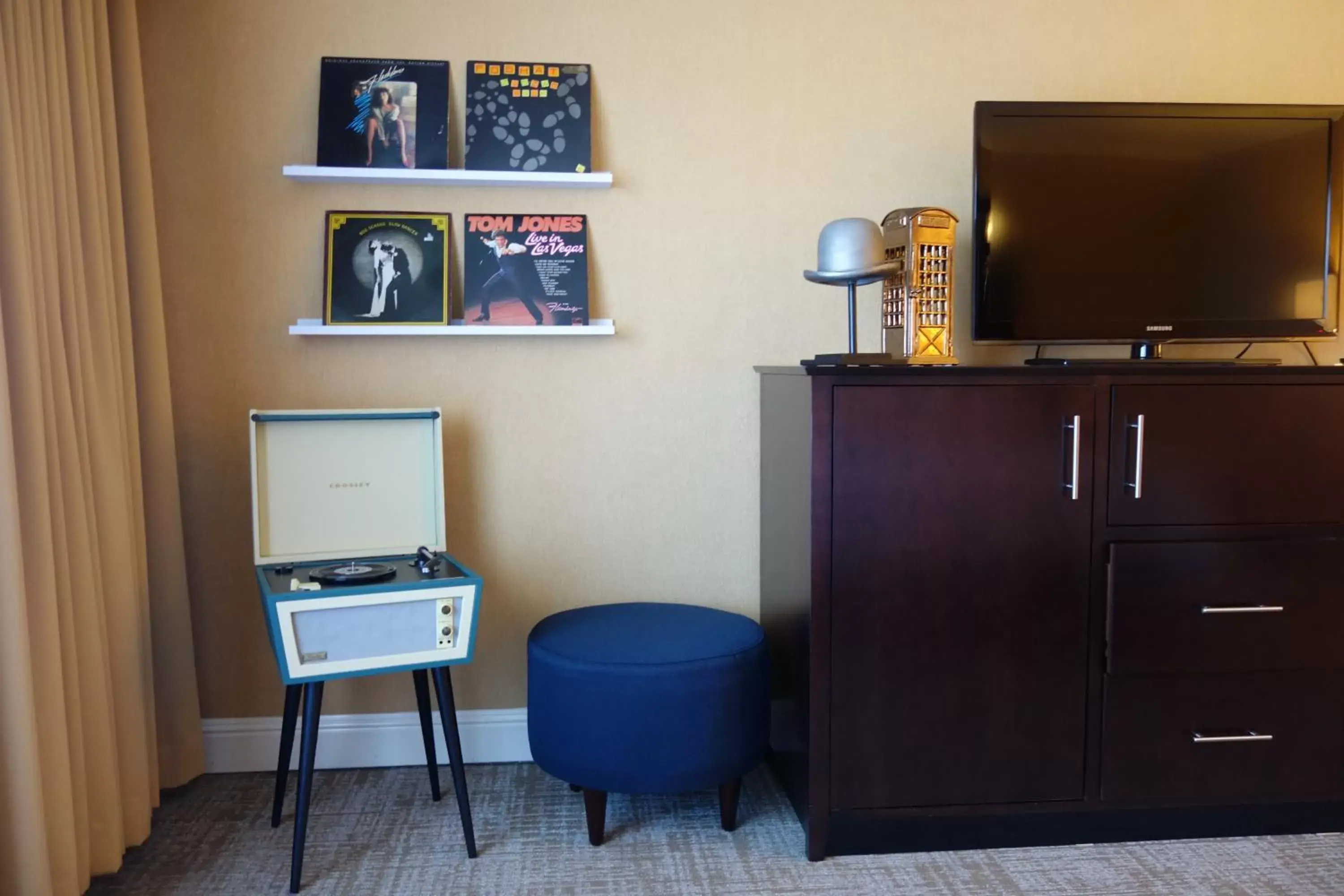 Decorative detail, TV/Entertainment Center in The Dylan Hotel at SFO