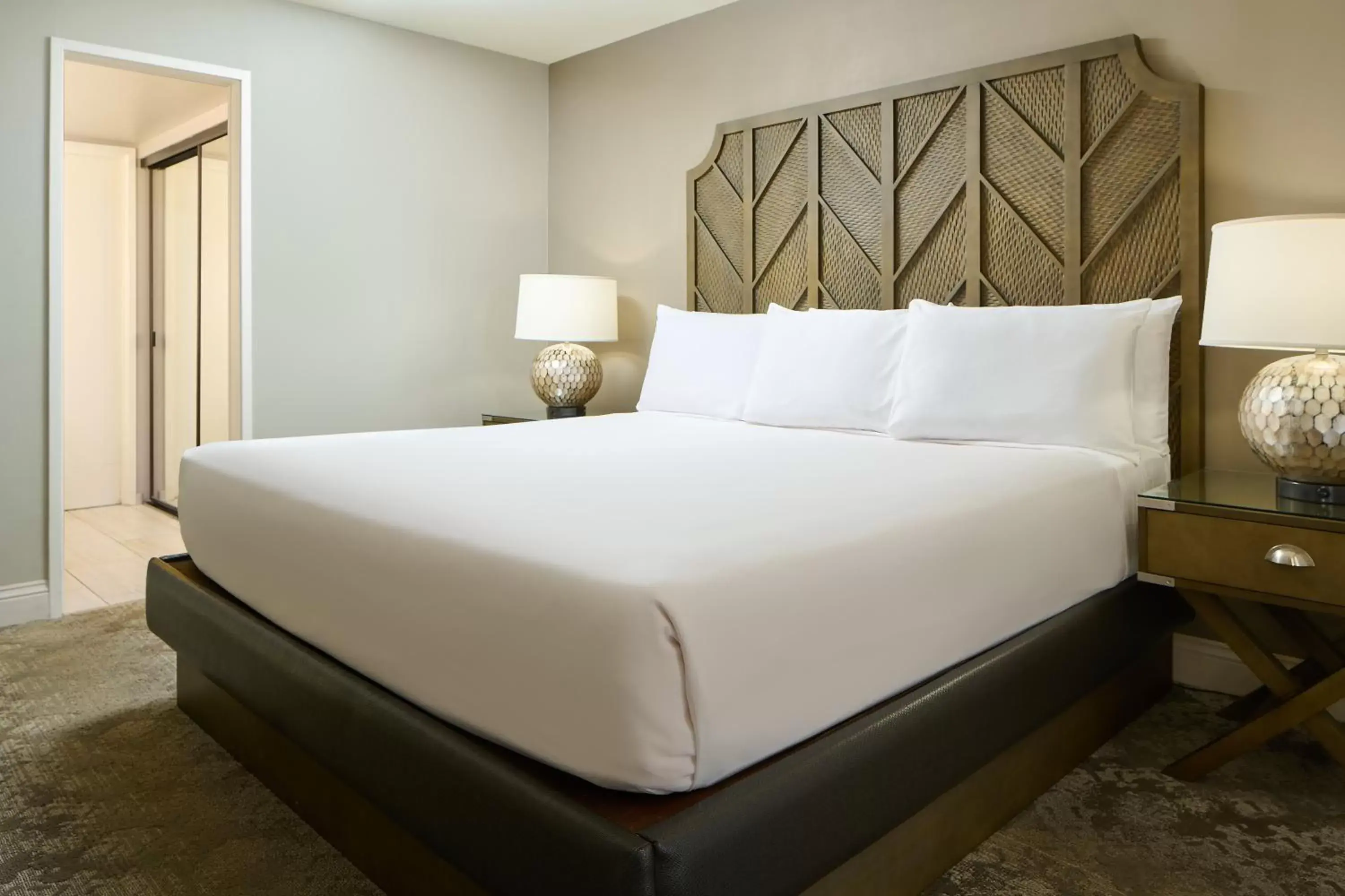 Bedroom, Bed in Aston Waikiki Beach Tower