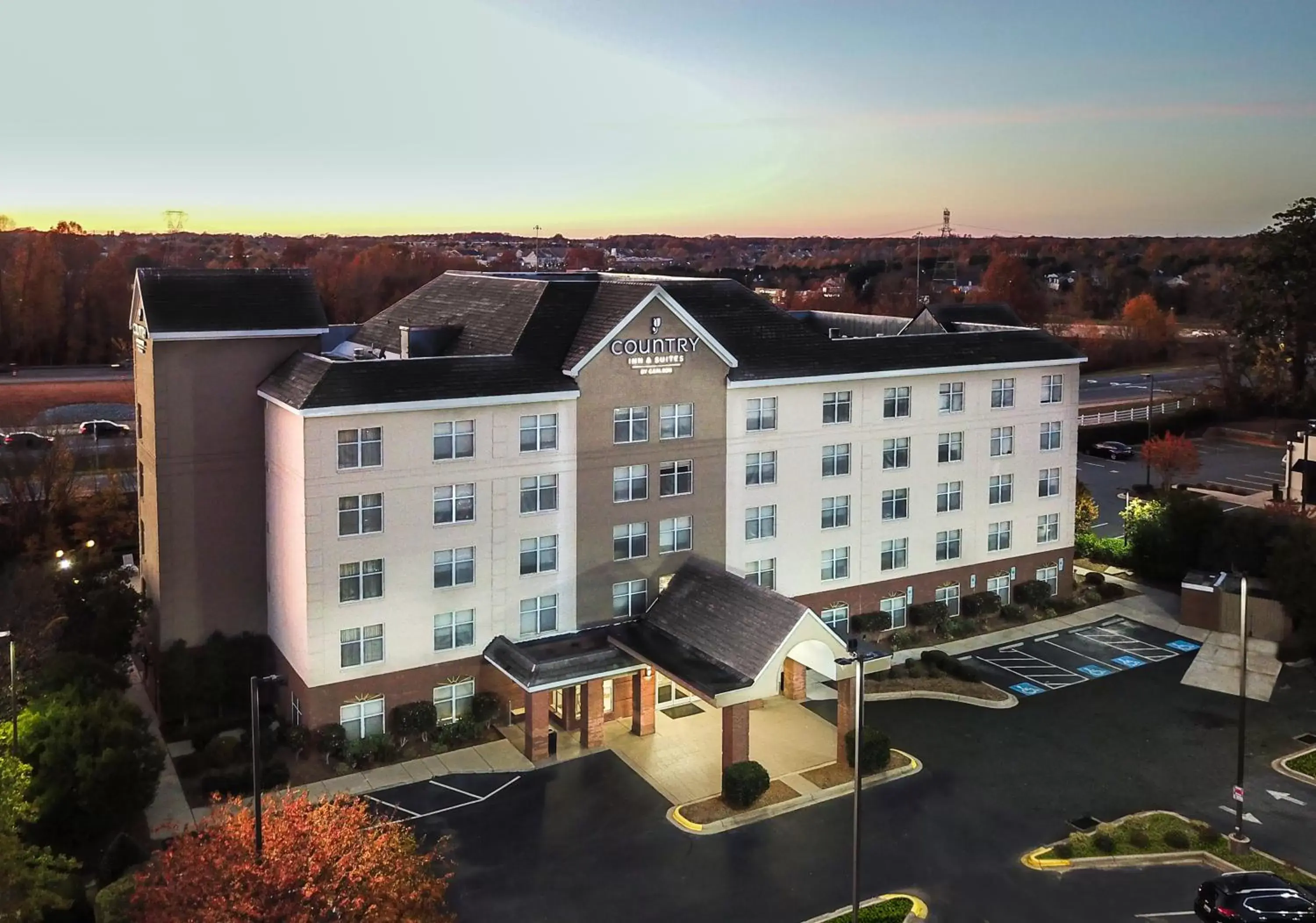 Bird's eye view, Bird's-eye View in Country Inn & Suites by Radisson, Lake Norman Huntersville, NC