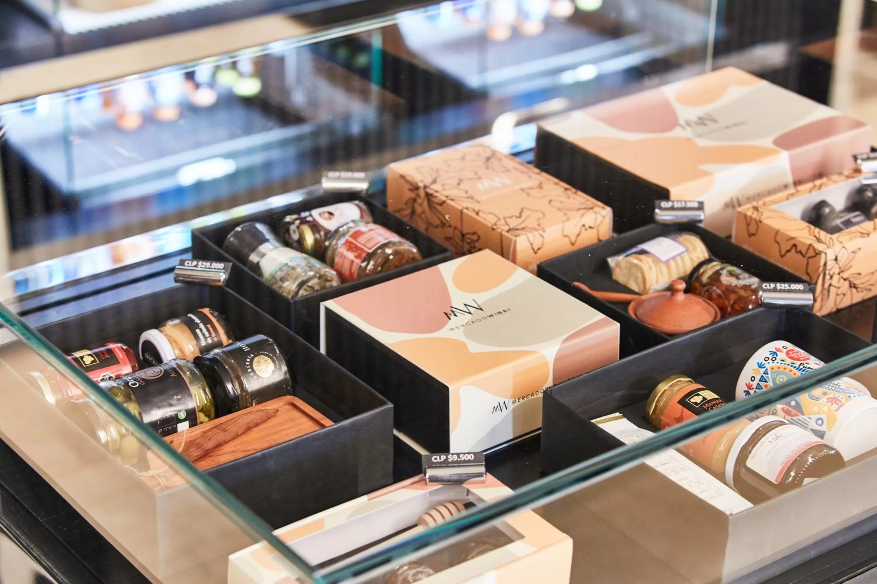 Restaurant/places to eat in AC Hotel by Marriott Santiago Cenco Costanera