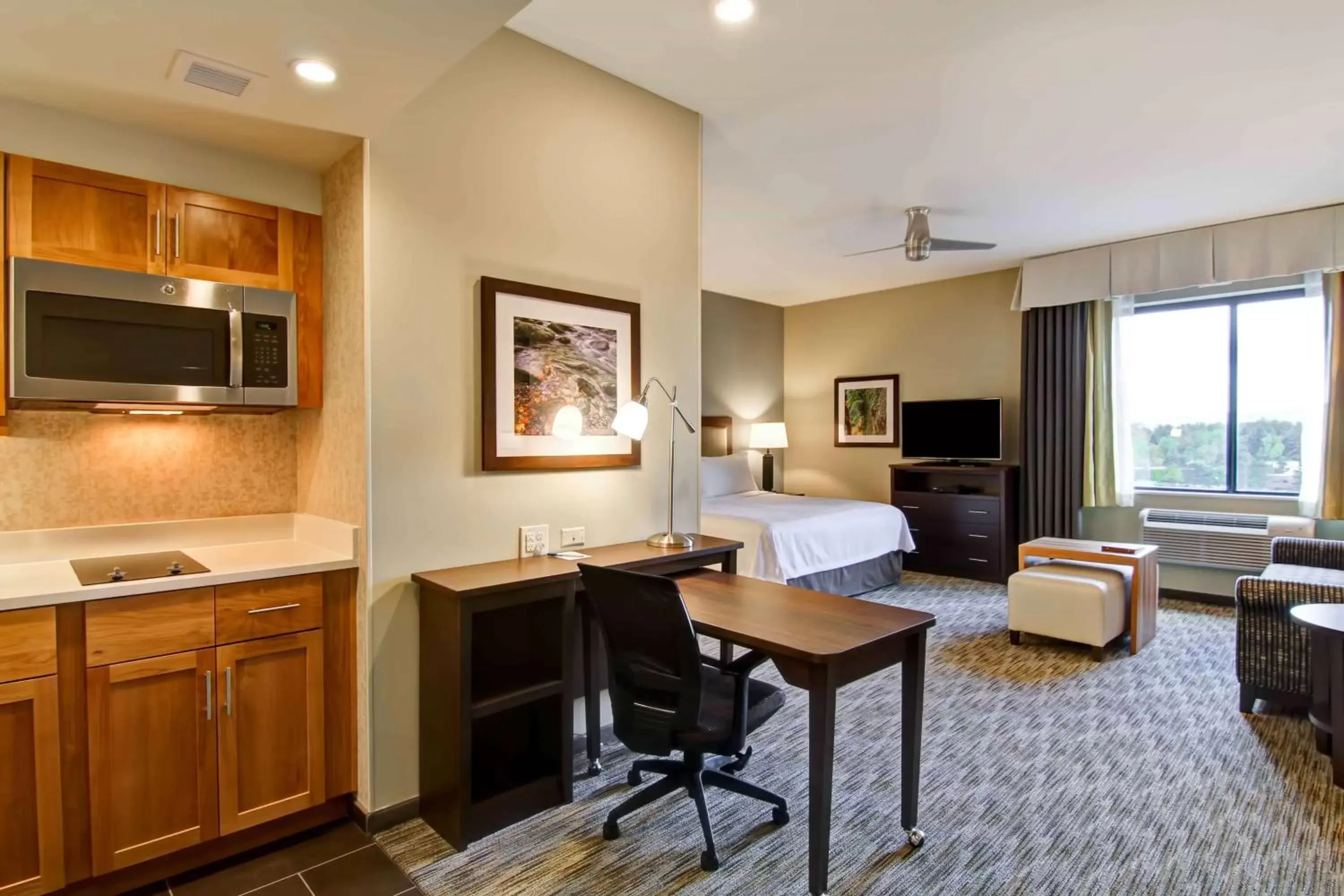 Living room in Homewood Suites by Hilton Seattle-Issaquah