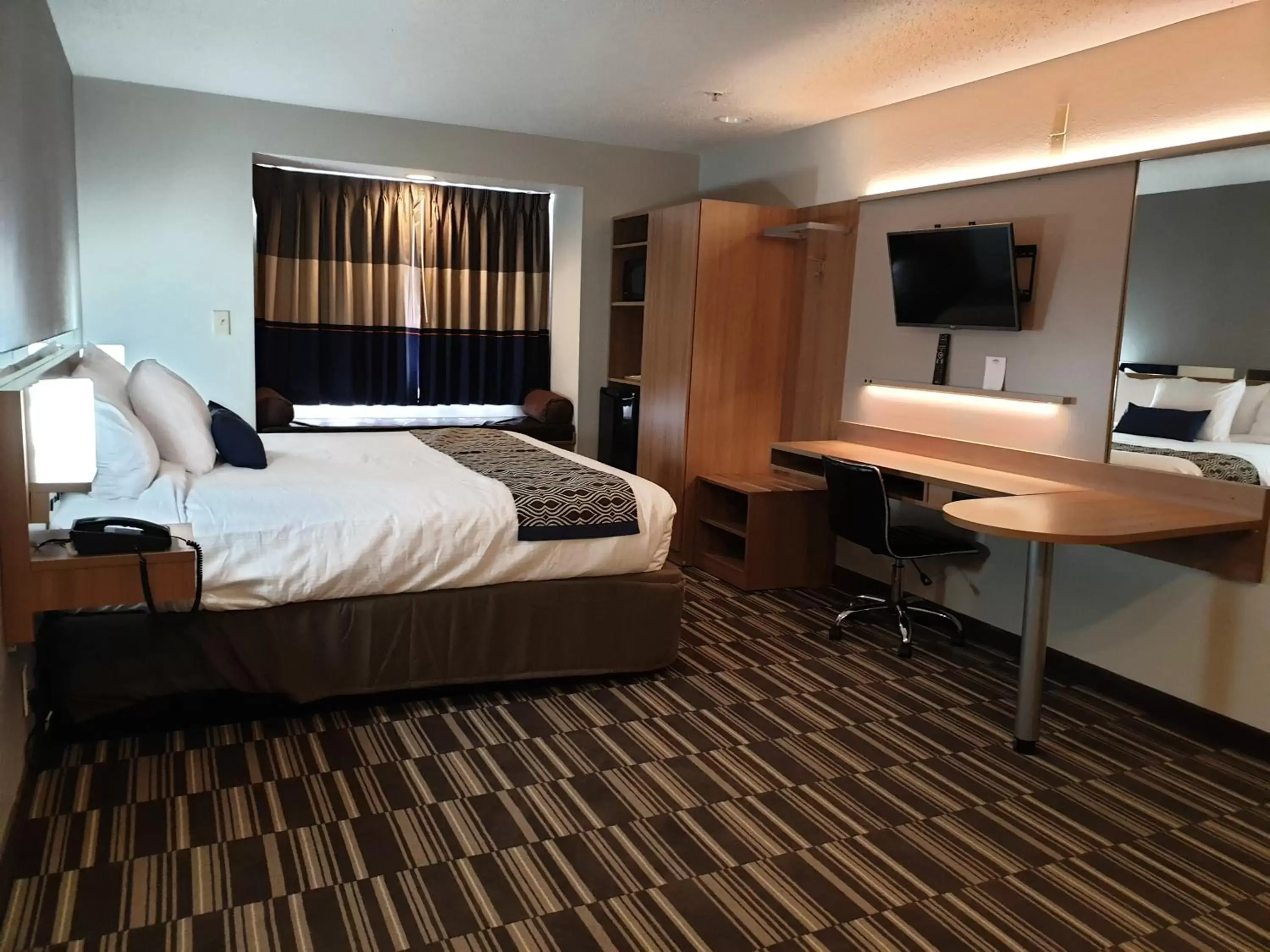 Bed in Microtel Inn & Suites by Wyndham Augusta/Riverwatch