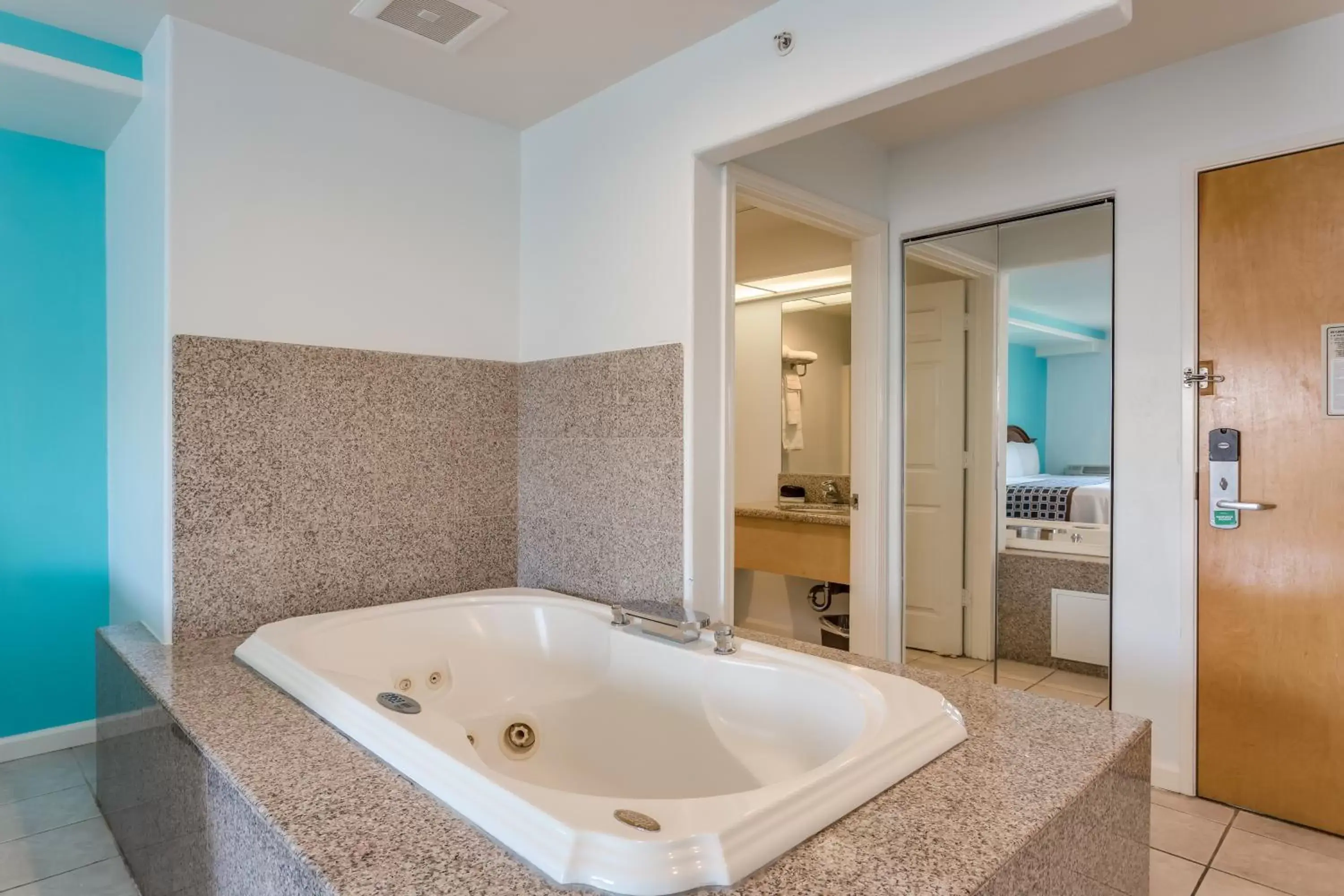 Bath, Bathroom in Pacifica Beach Hotel