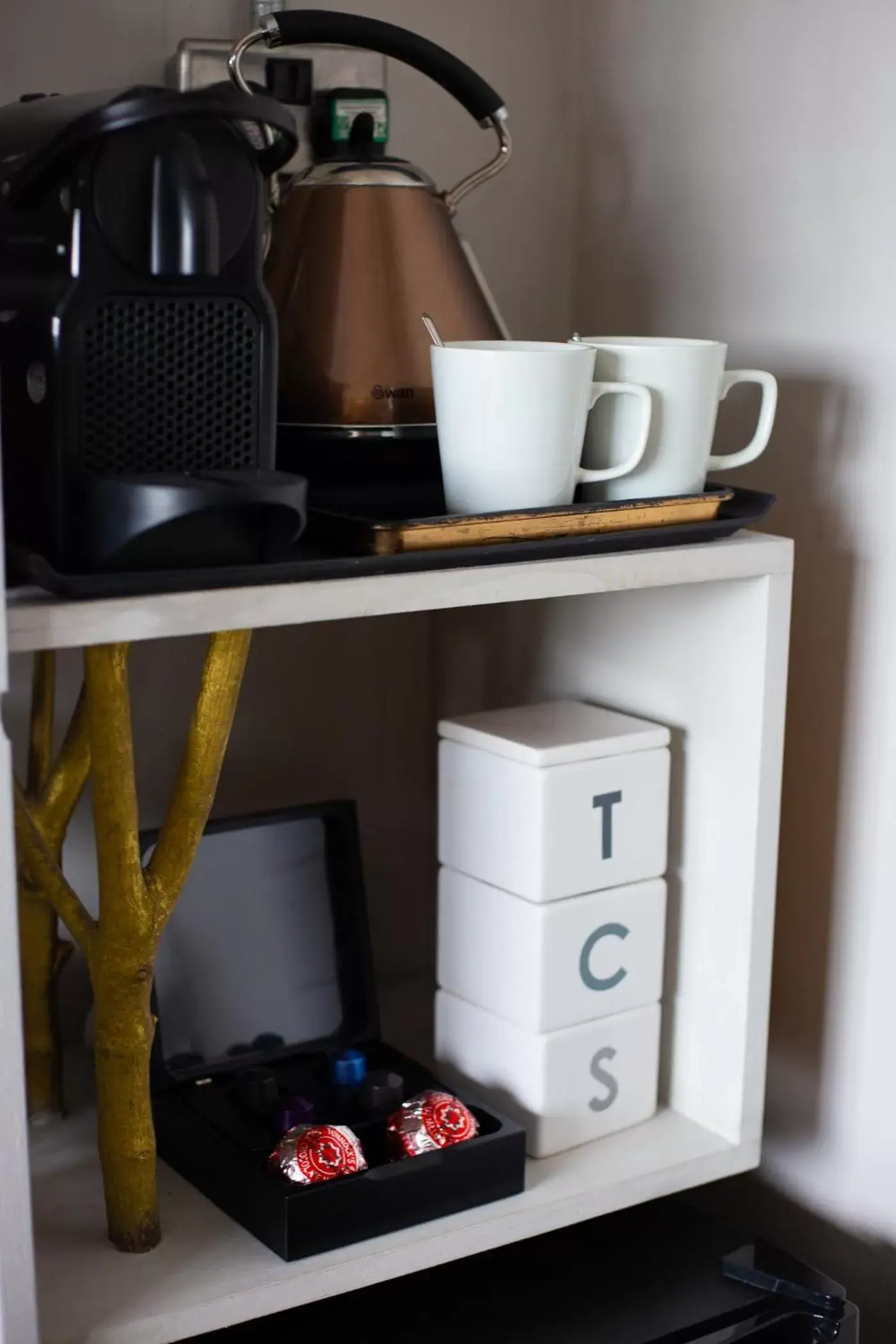 Coffee/Tea Facilities in St George Hotel Rochester-Chatham