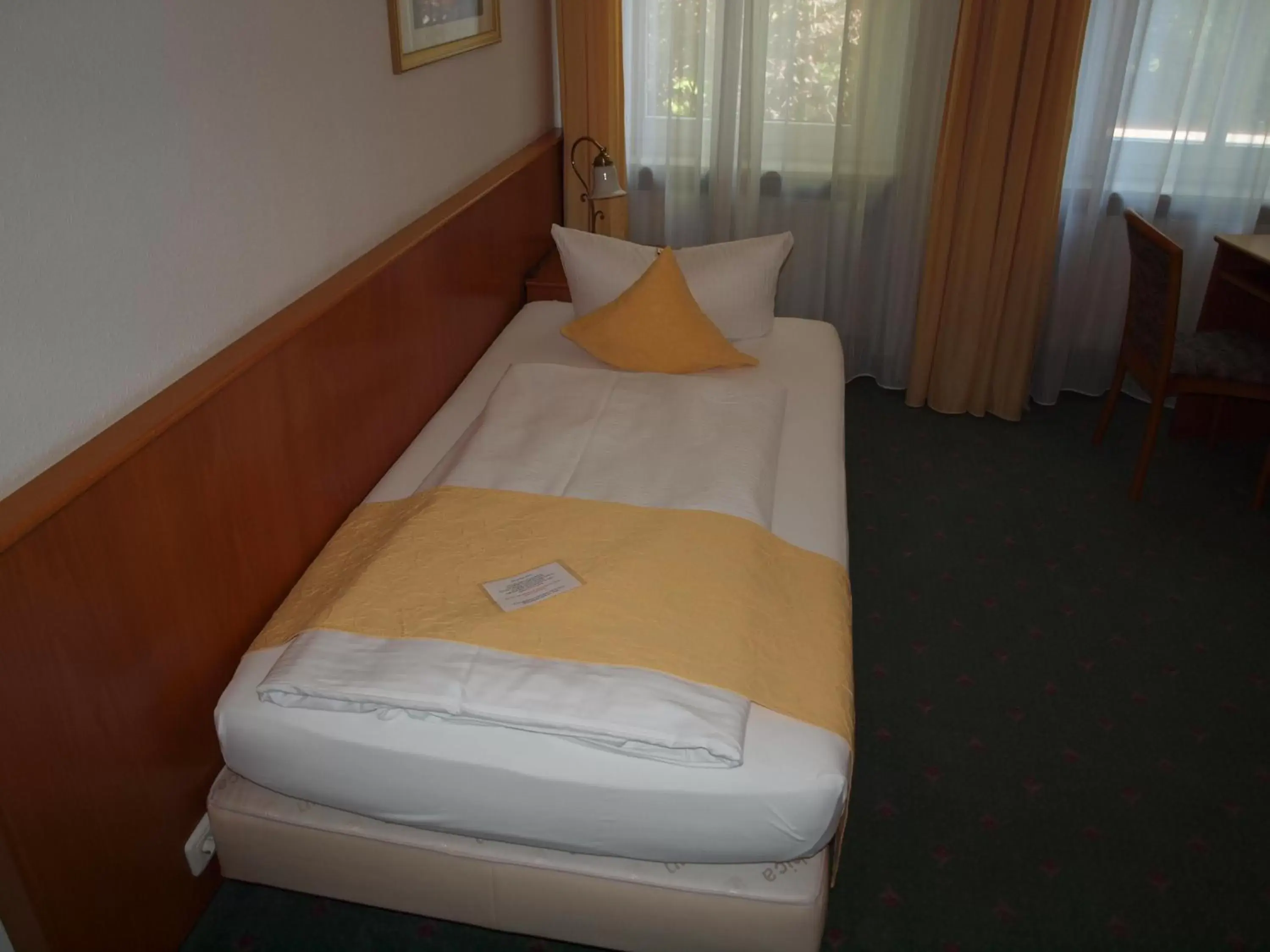Bed in Hotel & Restaurant Bellevue Schmölln