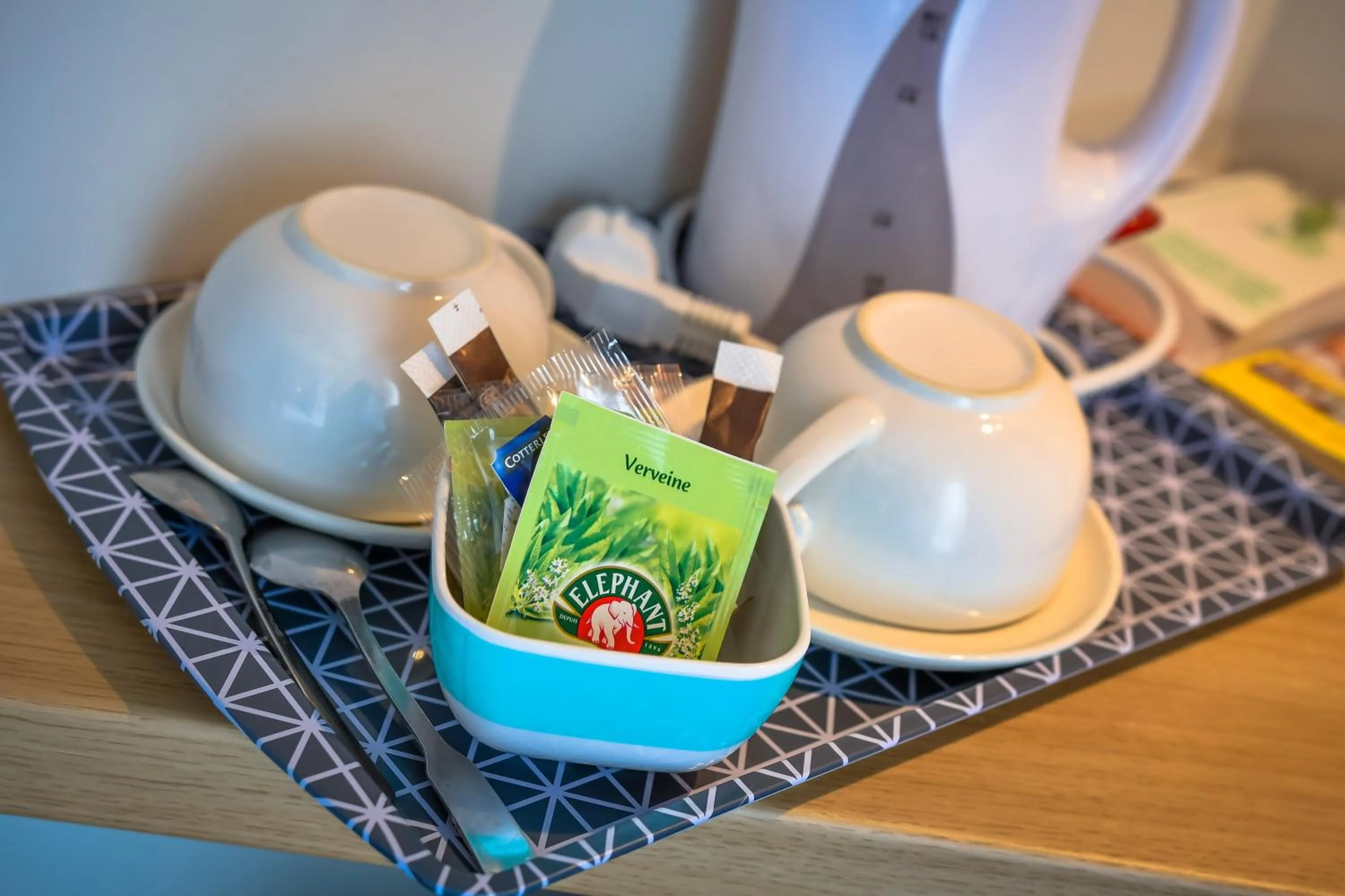 Coffee/tea facilities in Hôtel Le Bord'O Vieux Port