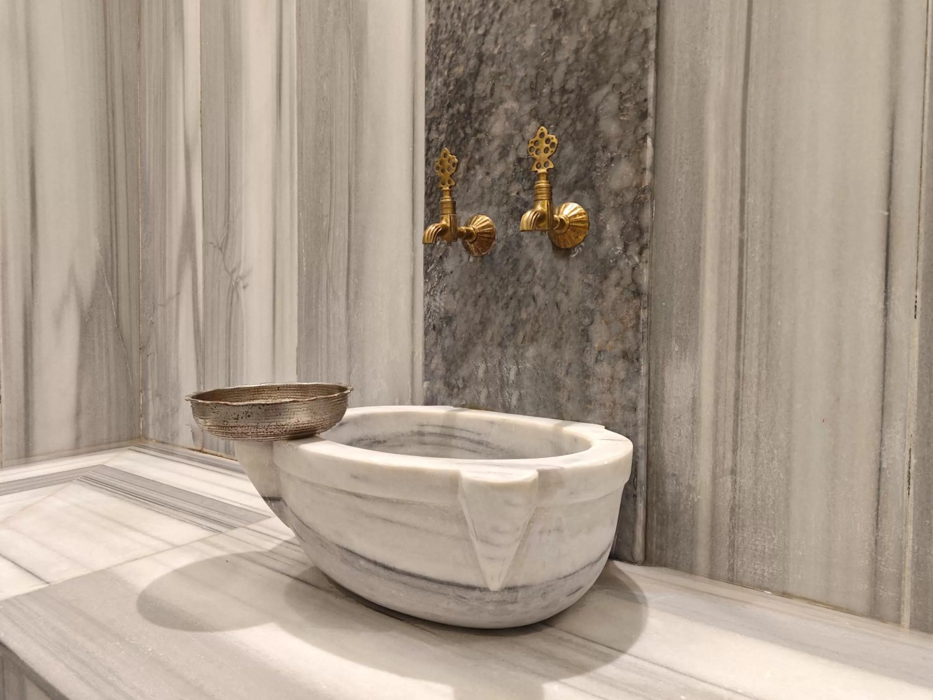 Public Bath in Pianoforte by Febor Hotels&Spa