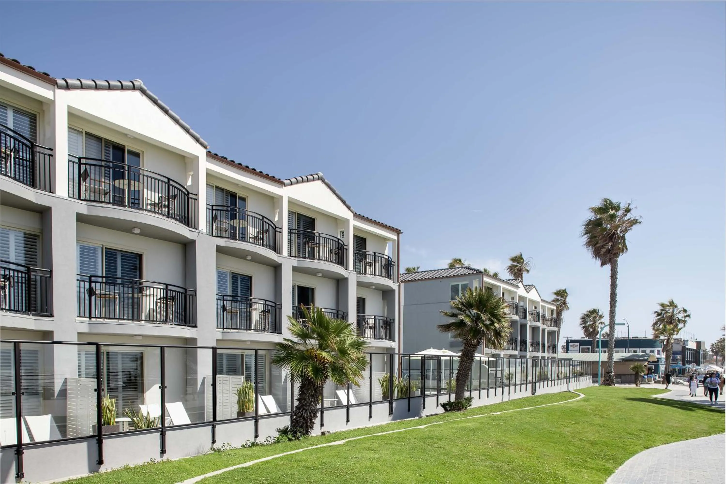 Property building in Ocean Park Inn