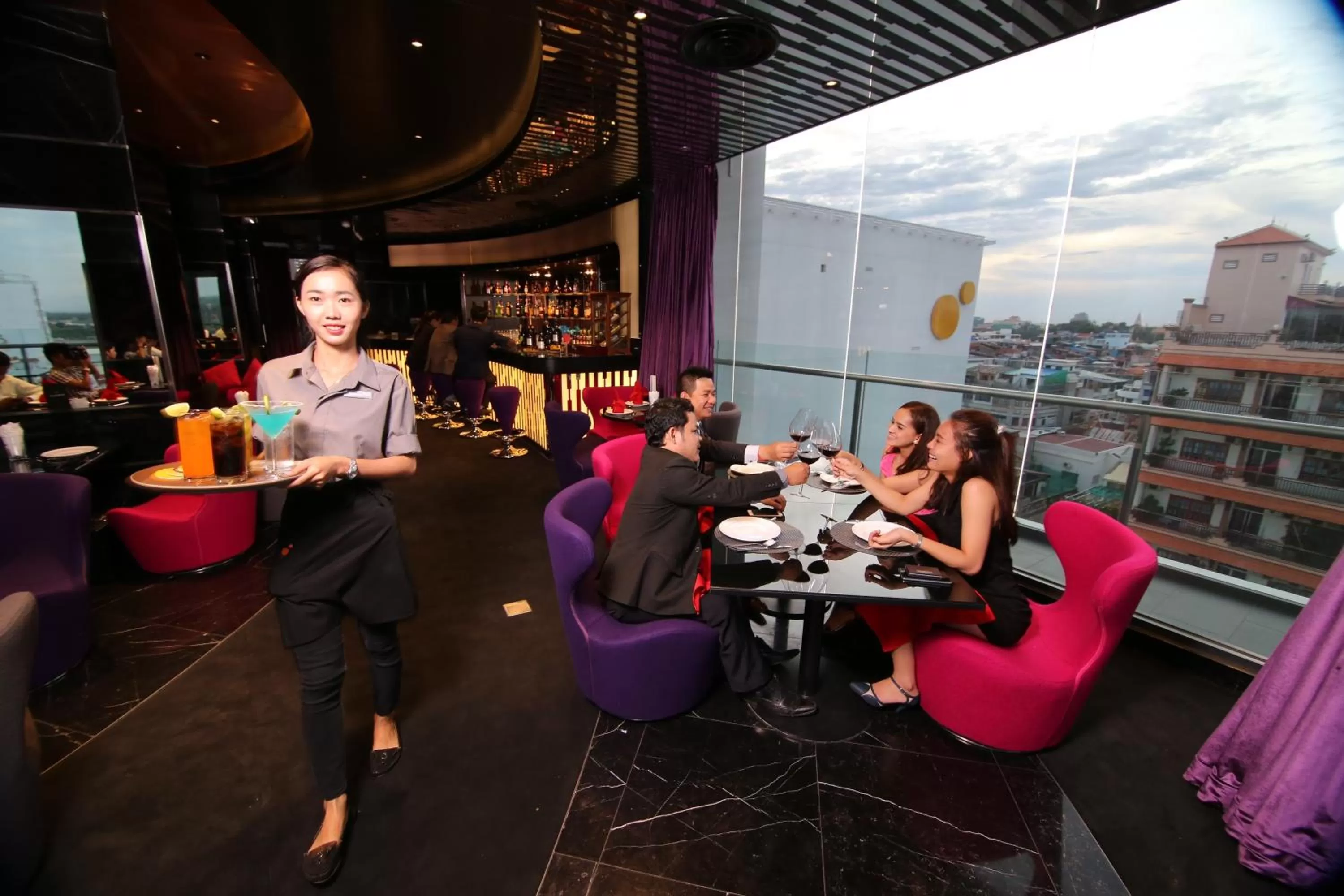 Lounge or bar in SUN & MOON, Urban Hotel