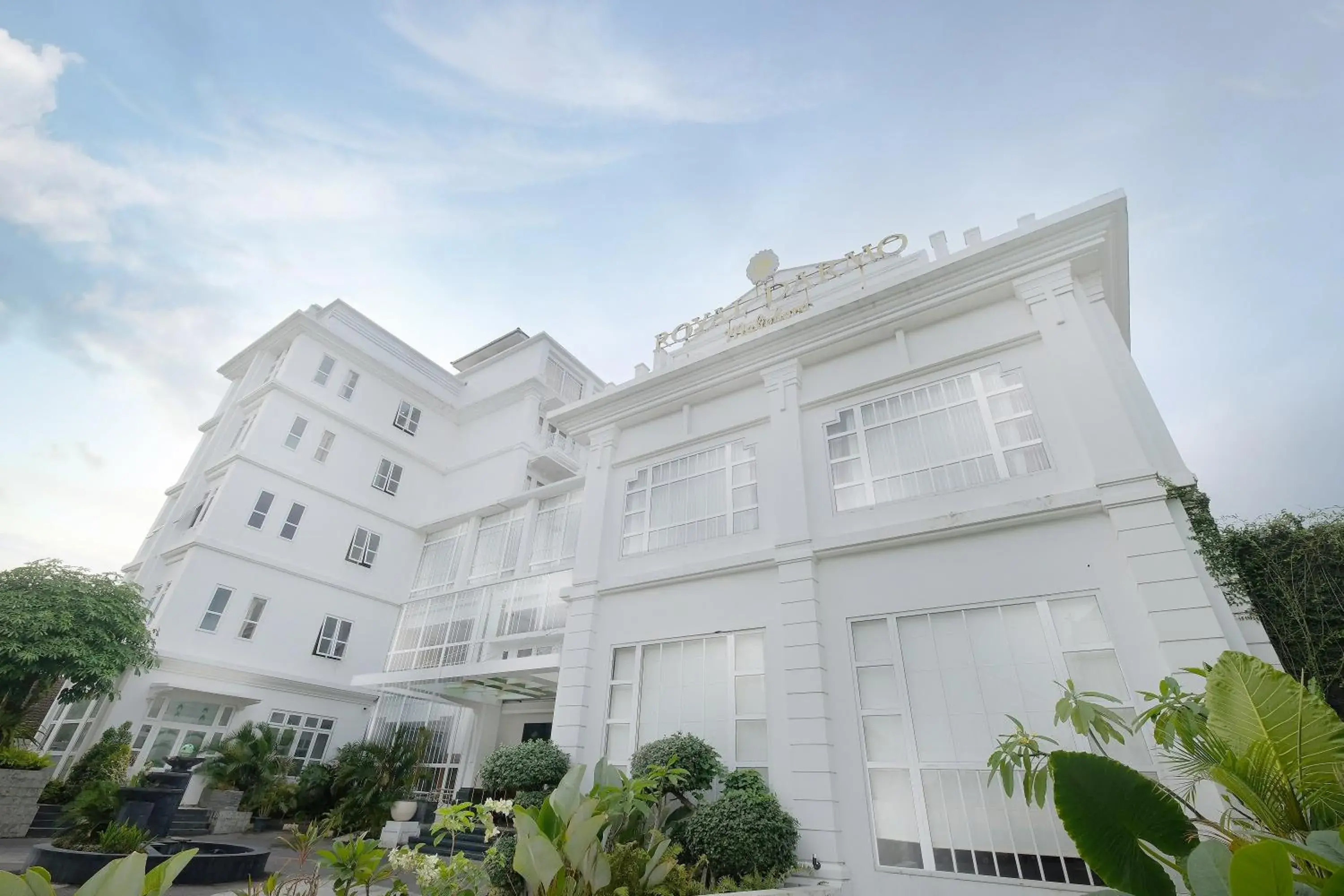 Property building in Royal Darmo Malioboro Hotel