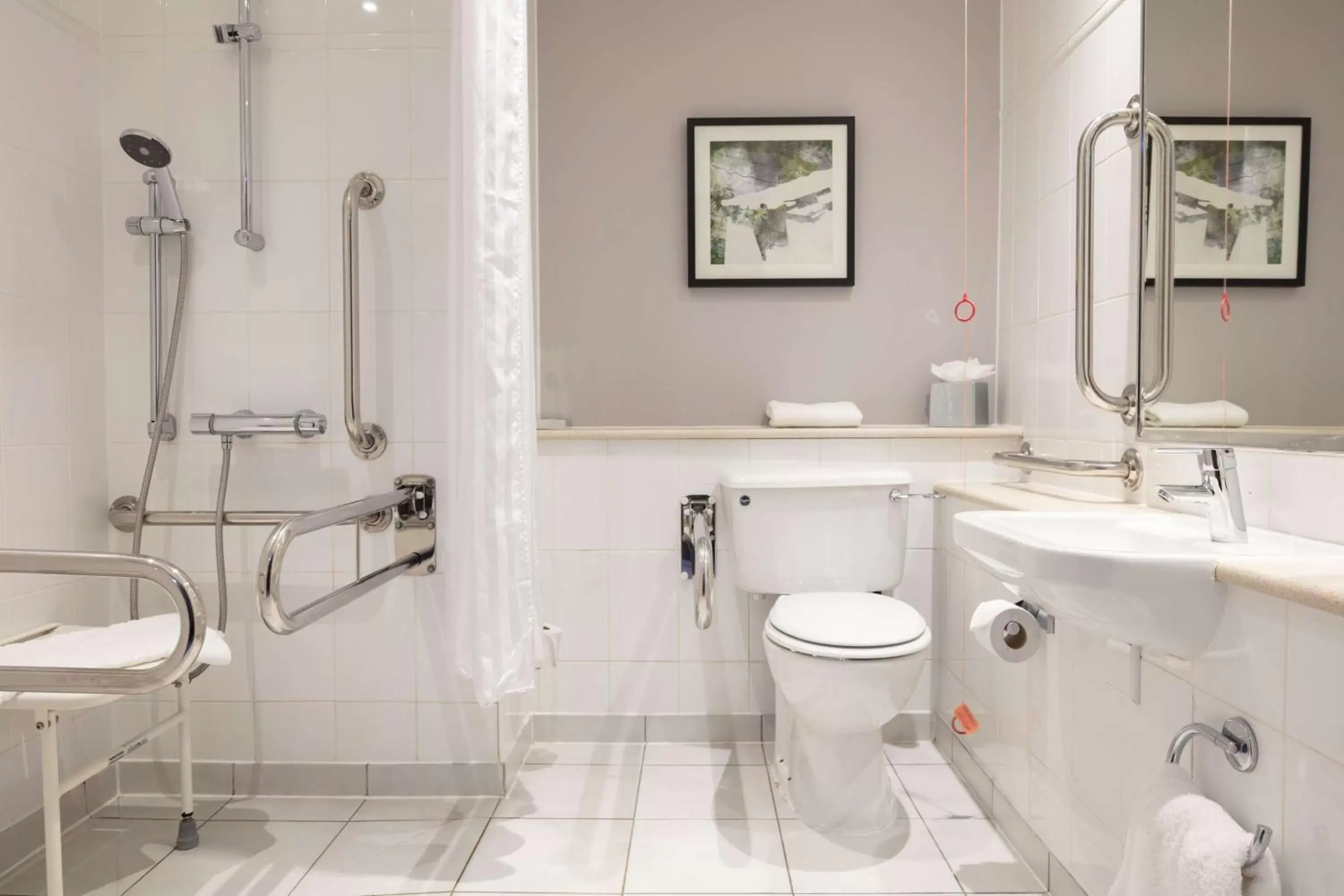 Toilet, Bathroom in DoubleTree by Hilton Edinburgh Airport