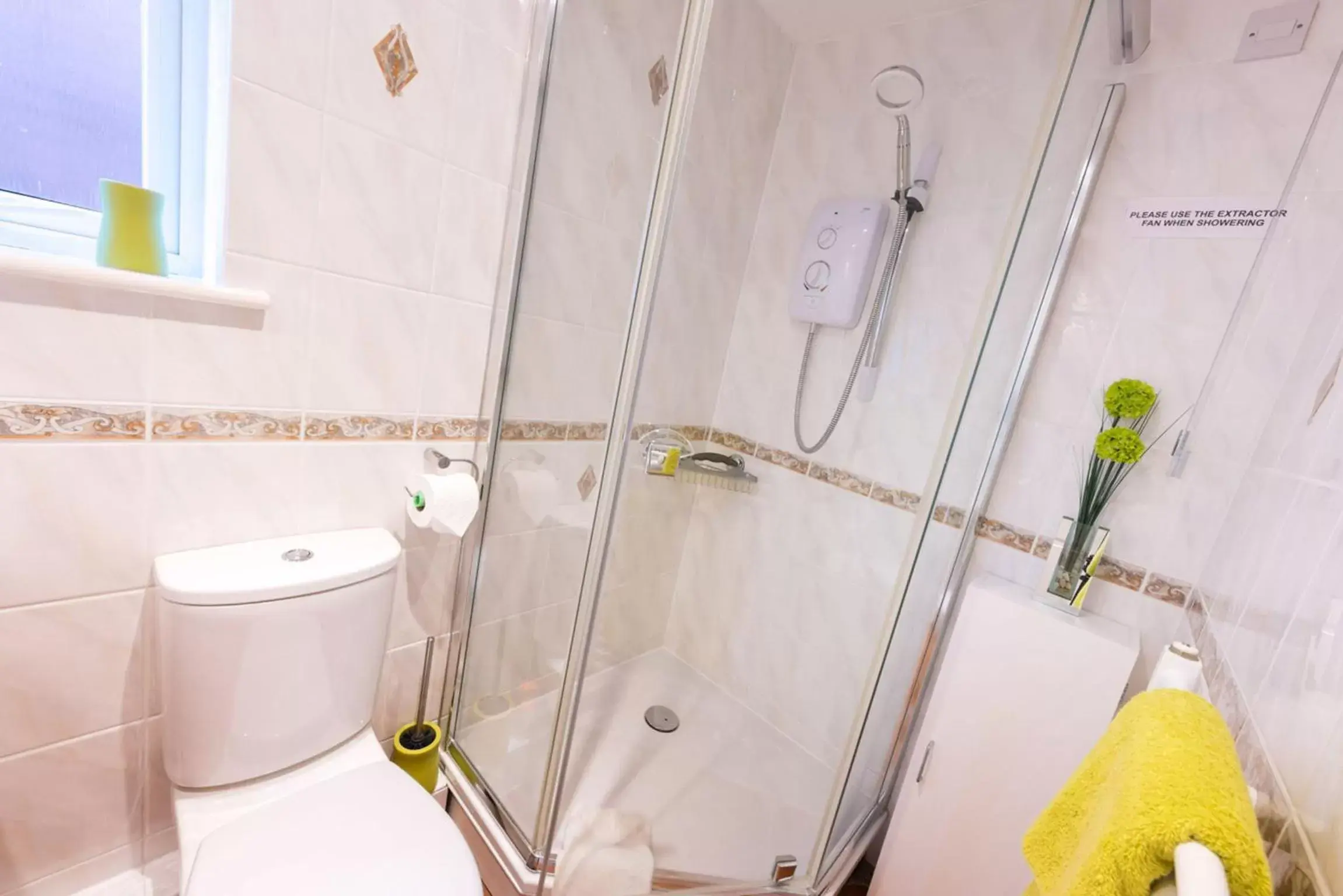 Photo of the whole room, Bathroom in Cul Mor B&B