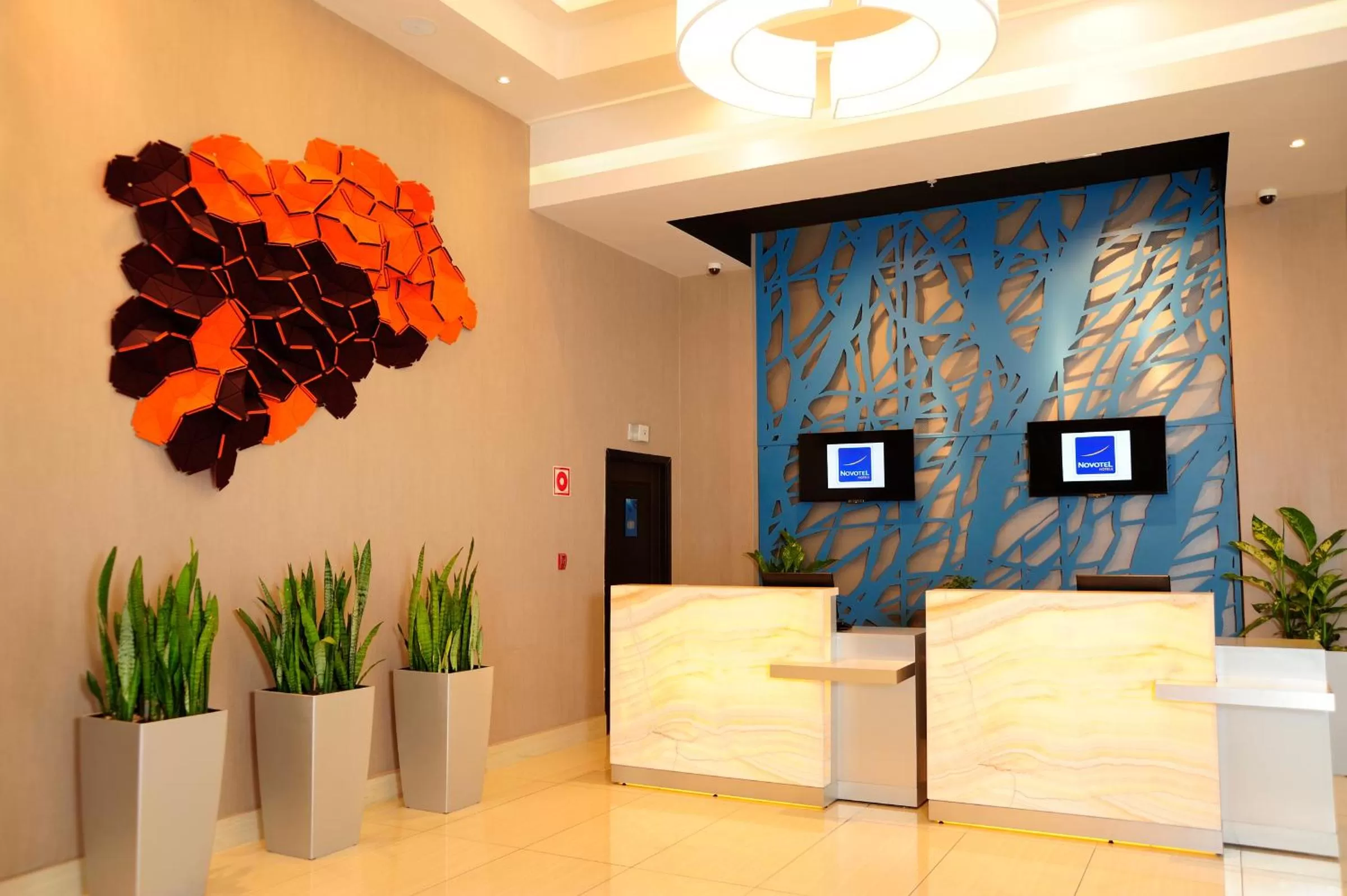 Lobby or reception in Novotel Panama City