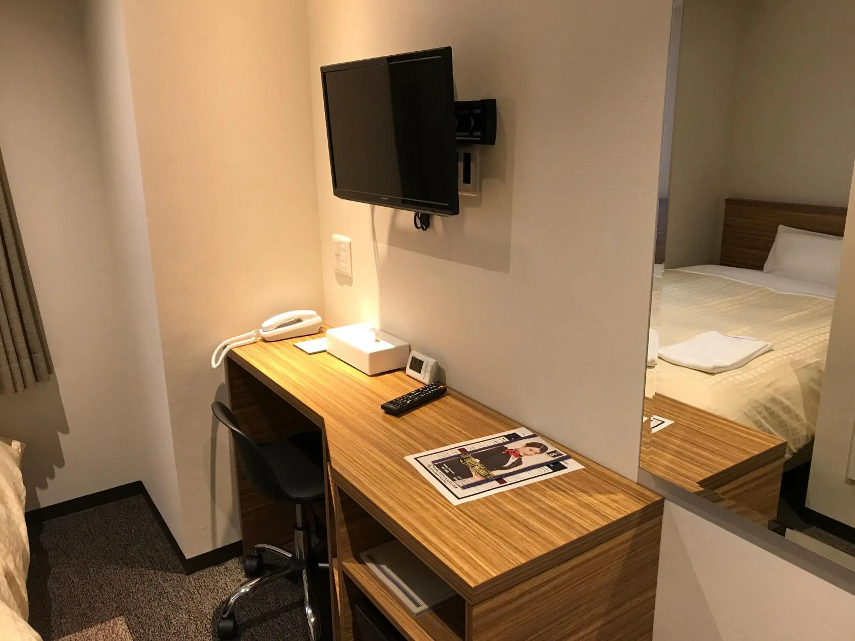 TV and multimedia, Bed in Hotel Crown Hills Iwaki TV and multimedia, Bed in Hotel Crown Hills Iwaki