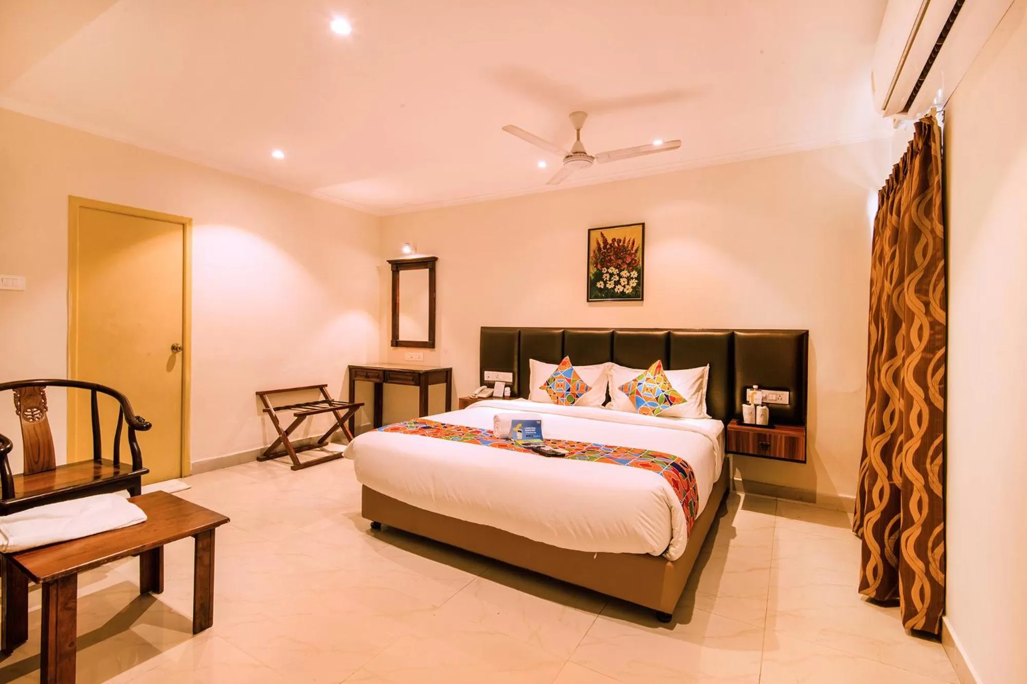 Photo of the whole room, Bed in Fabhotel Blossoms Service Apartment - T Nagar
