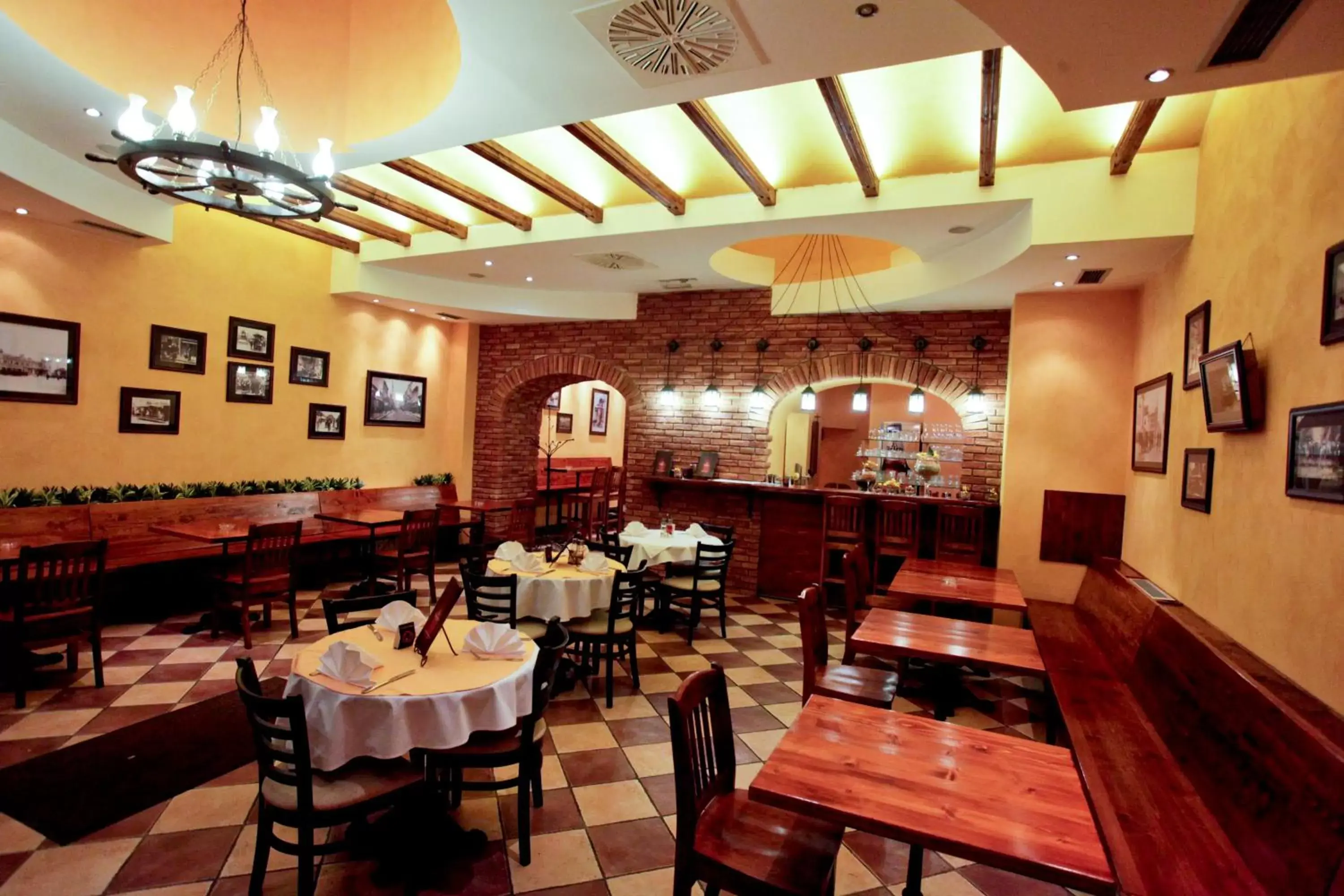 Restaurant/places to eat in Belgrade City Hotel Restaurant/places to eat in Belgrade City Hotel