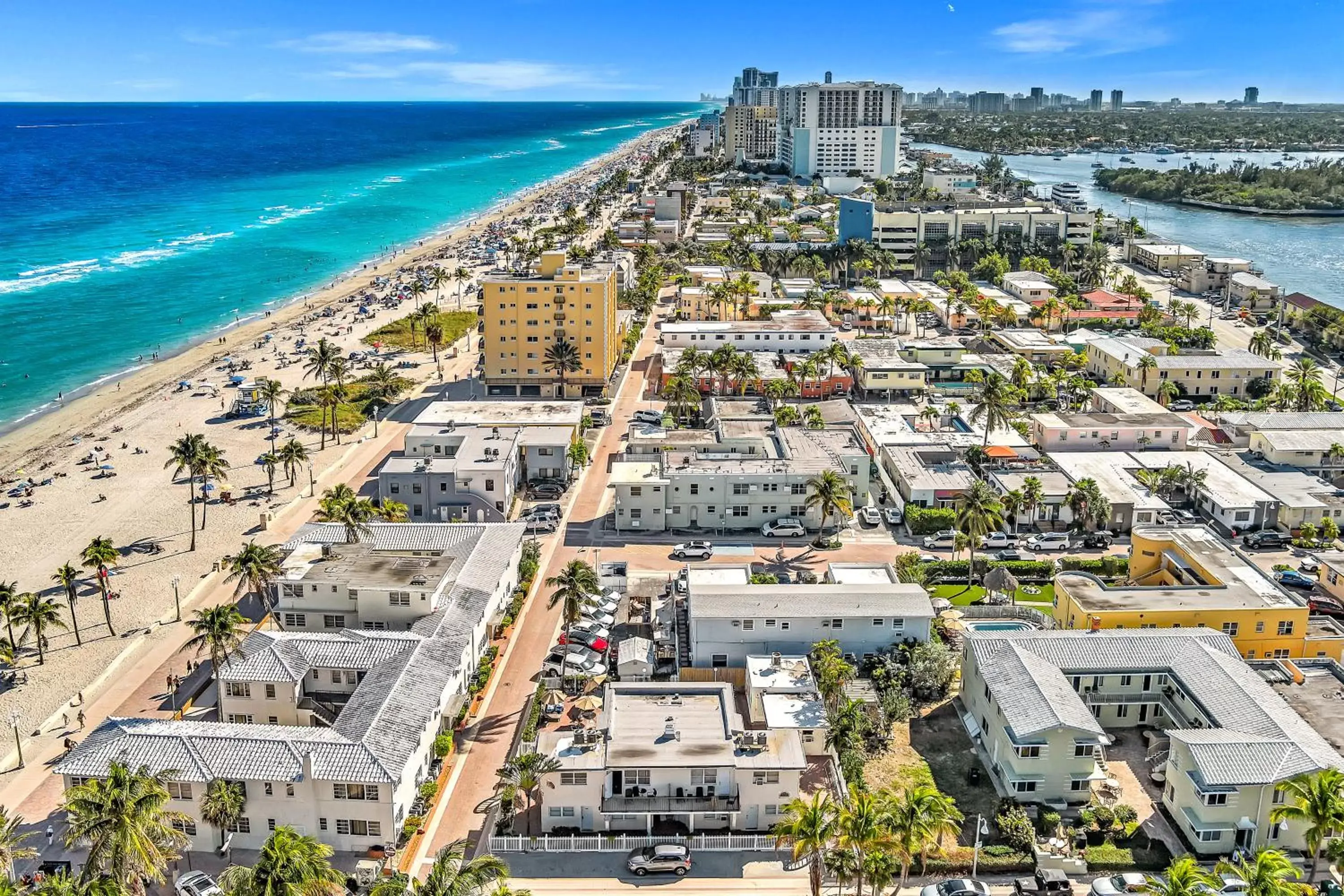 Beach, Bird's-eye View in Hollywood by the Sea
