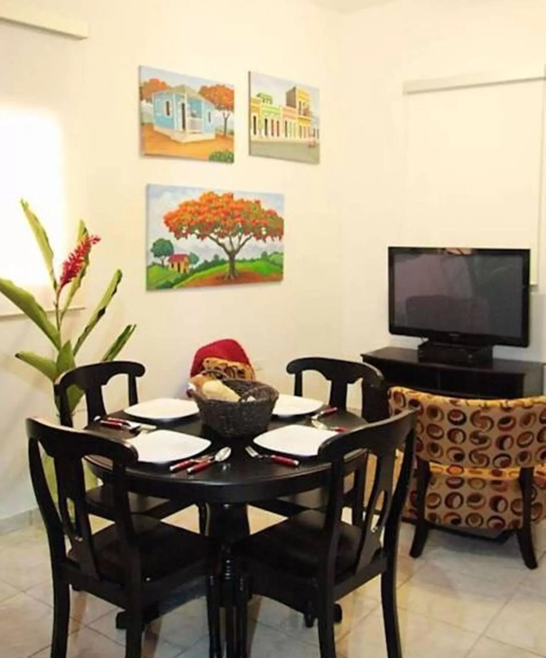 Day, TV/Entertainment Center in Fortaleza Suites Old San Juan