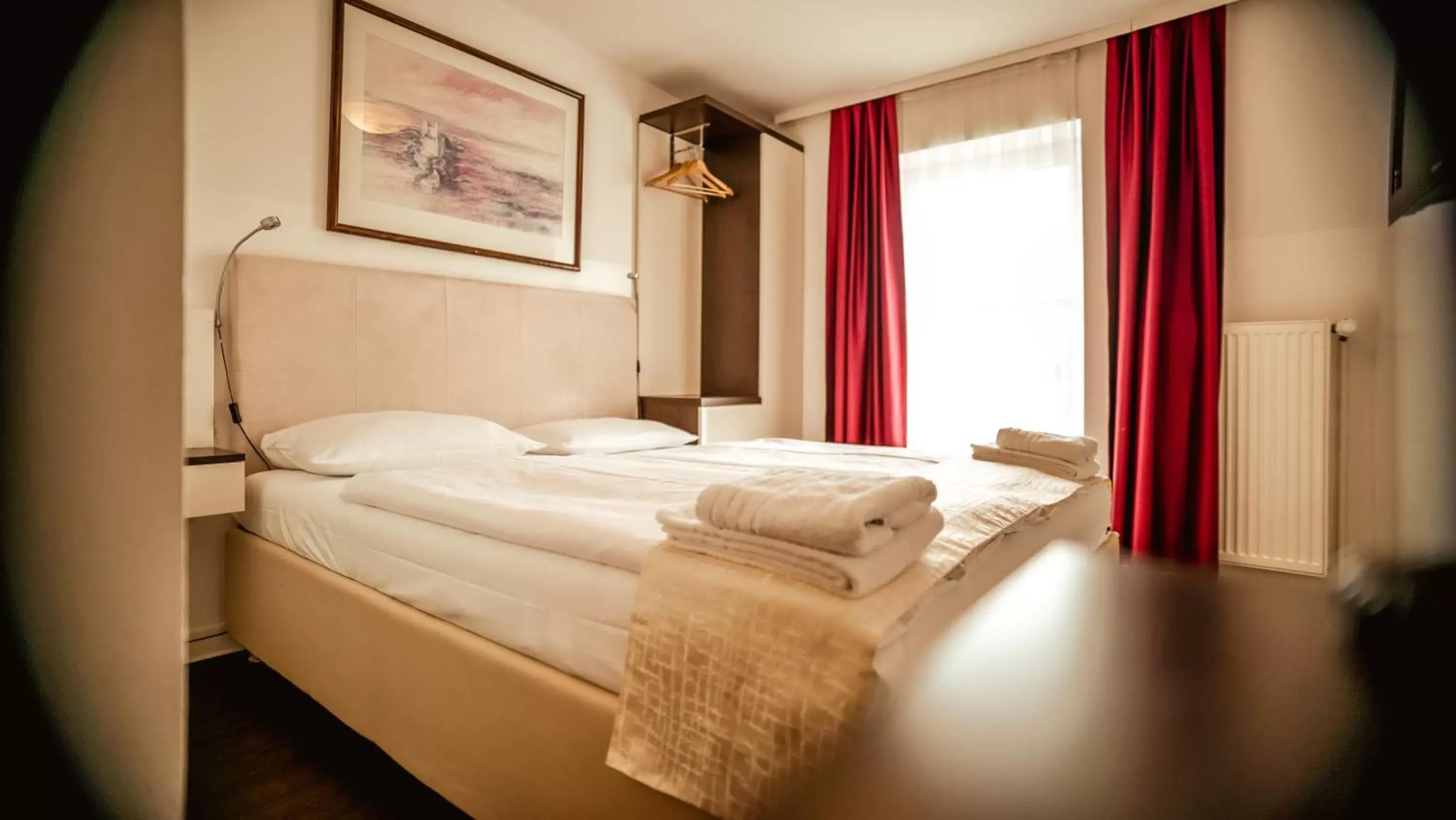 Photo of the whole room, Bed in Hotel Prens Berlin