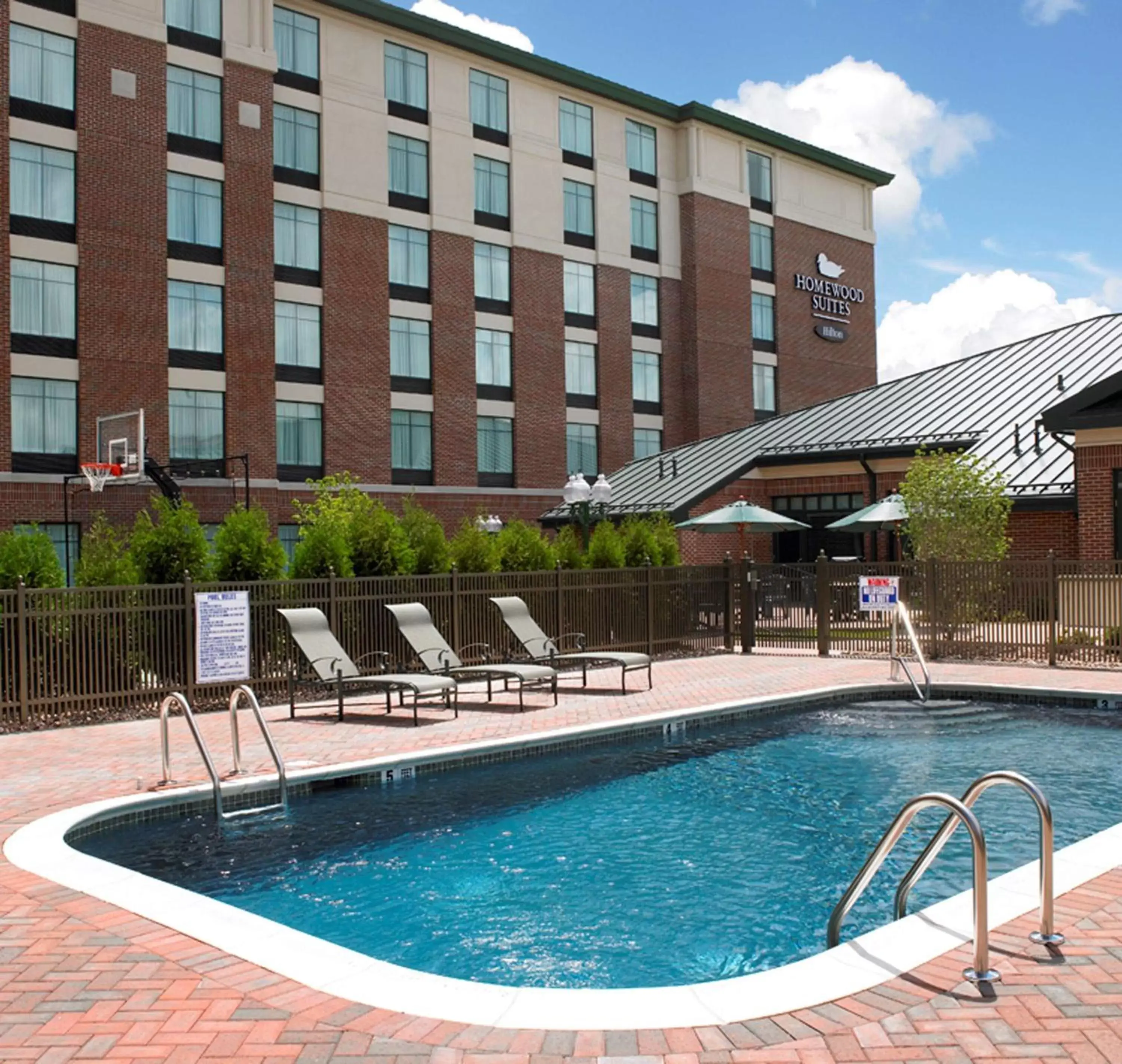 Pool view, Property Building in Homewood Suites by Hilton Hartford South-Glastonbury