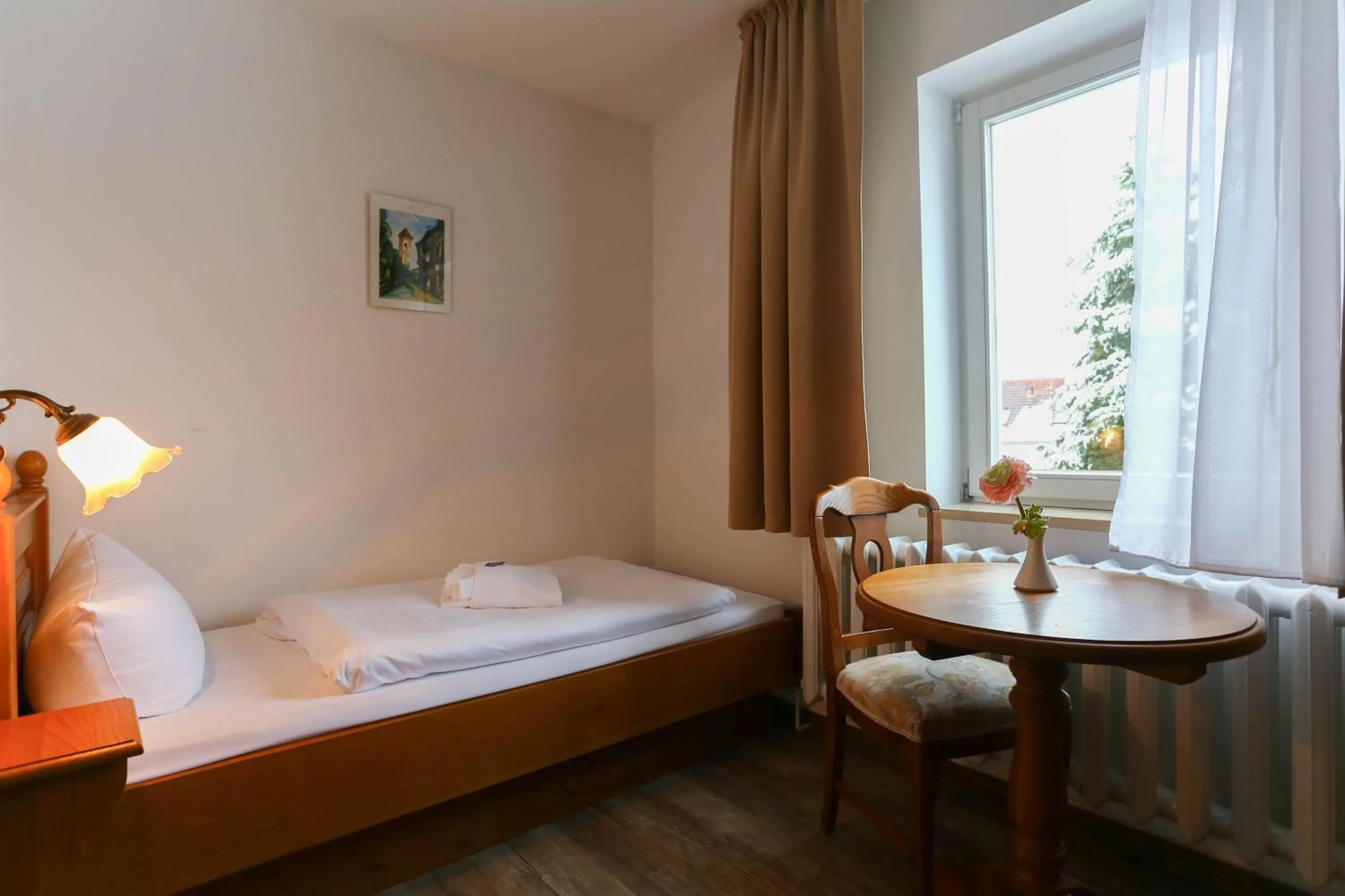 Property building, Bed in Parkhotel Forsthaus