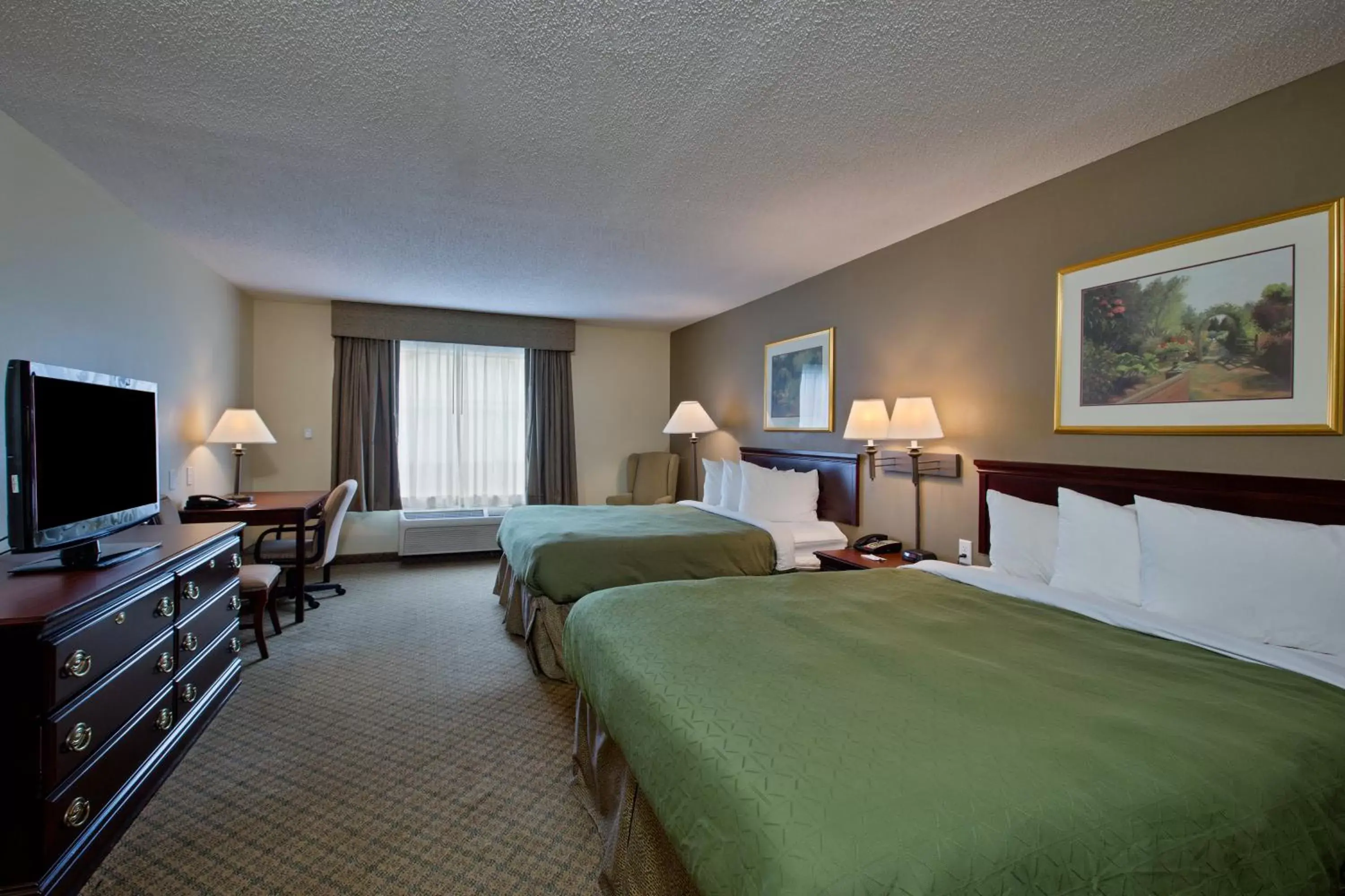 Photo of the whole room in Country Inn & Suites by Radisson, Newport News South, VA
