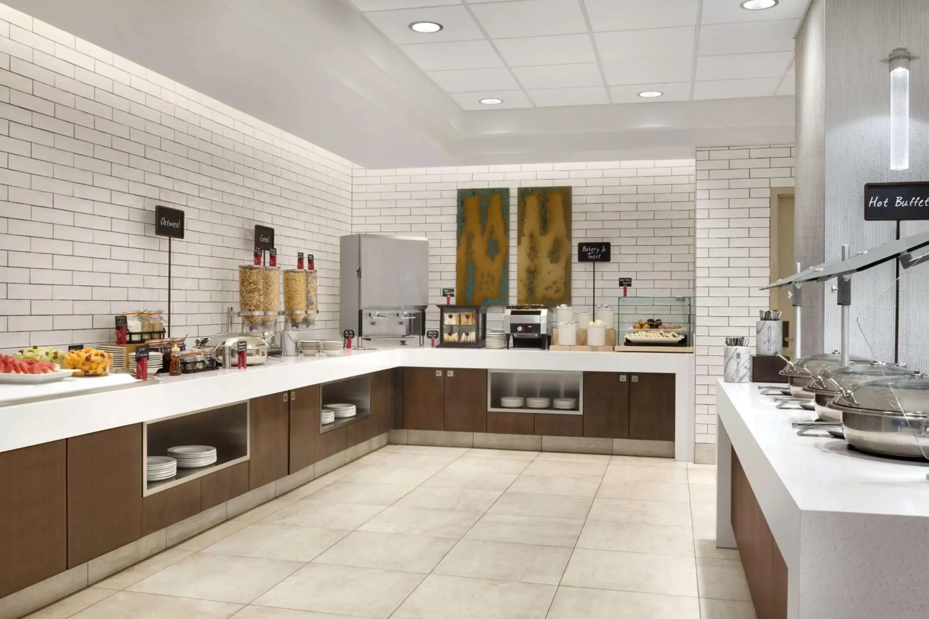 Breakfast, Kitchen/Kitchenette in Embassy Suites San Antonio Airport