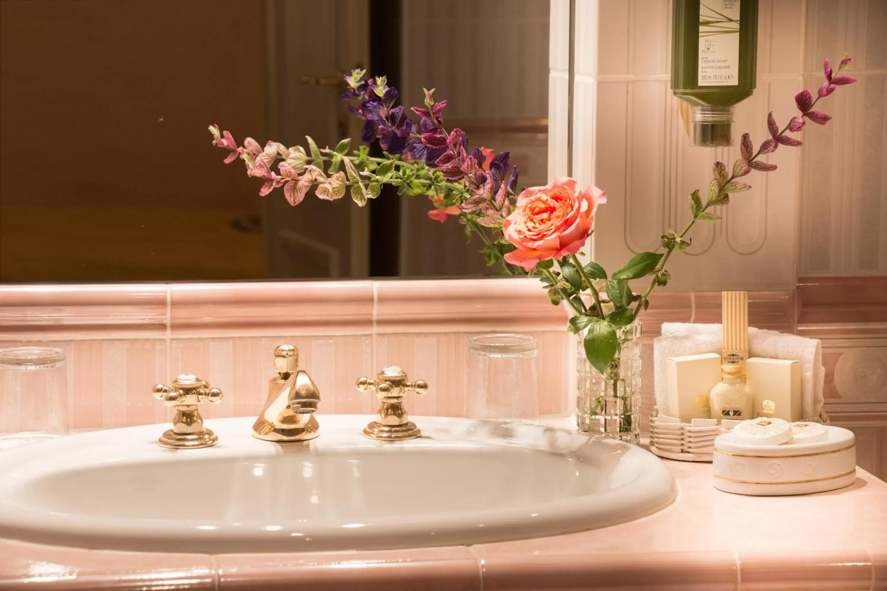 Bathroom in Schlosshotel Römischer Kaiser