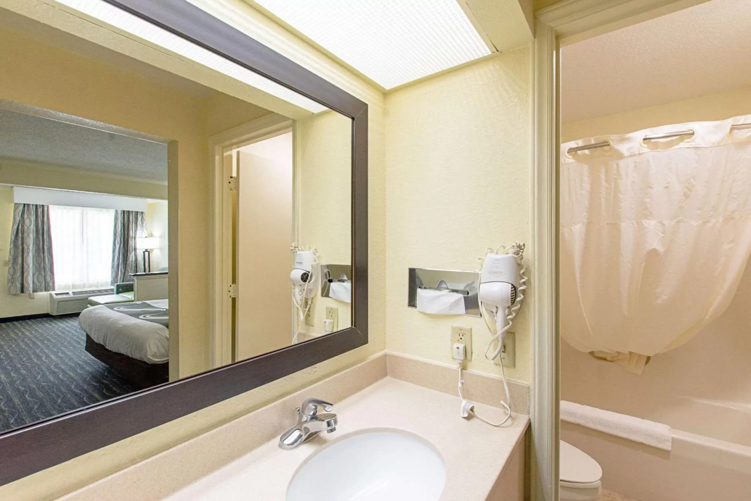 Bathroom in Quality Inn & Suites Civic Center