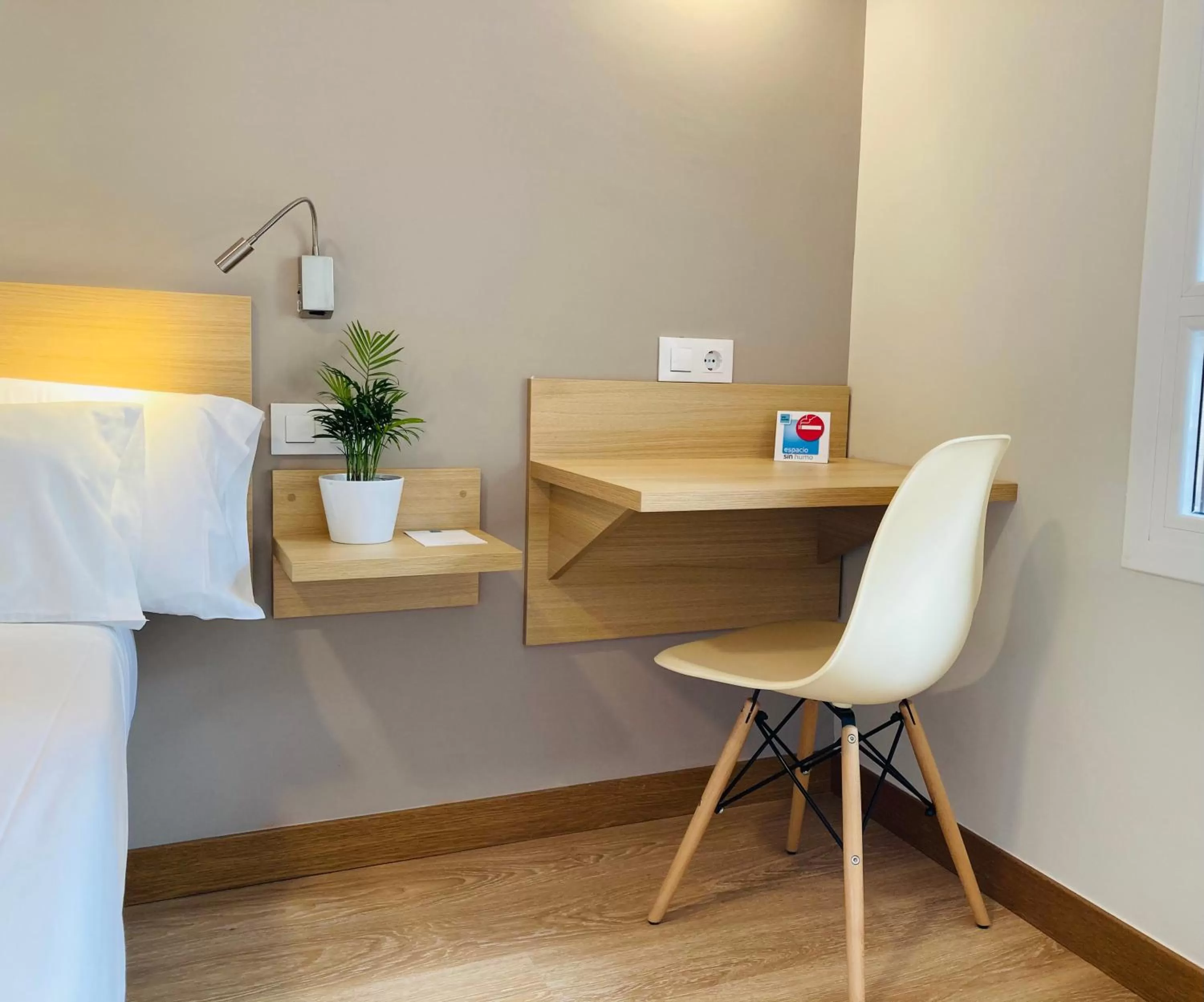 Seating area in Hotel Vas Vitoria AutoCheckIn