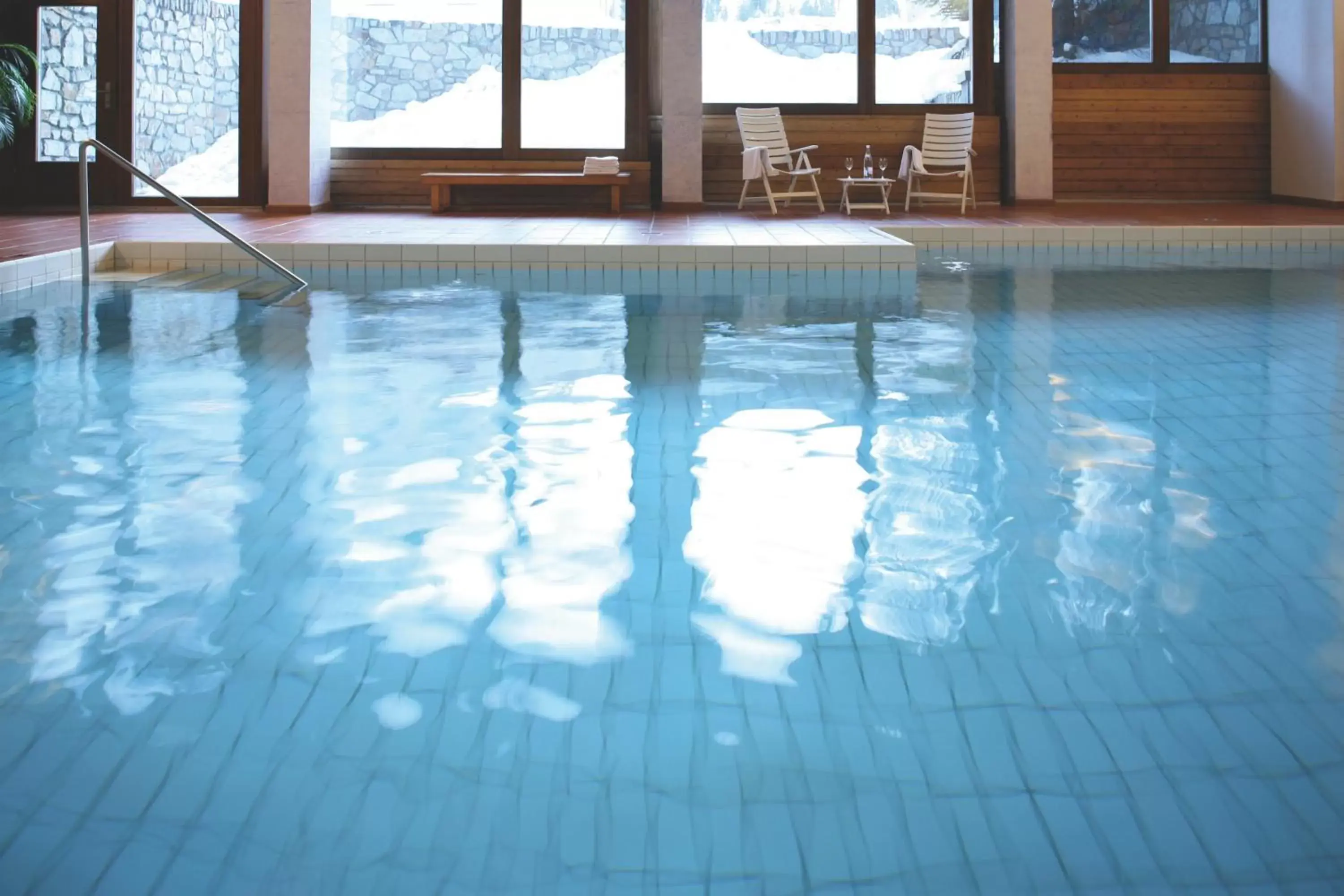 Swimming Pool in Morosani Posthotel