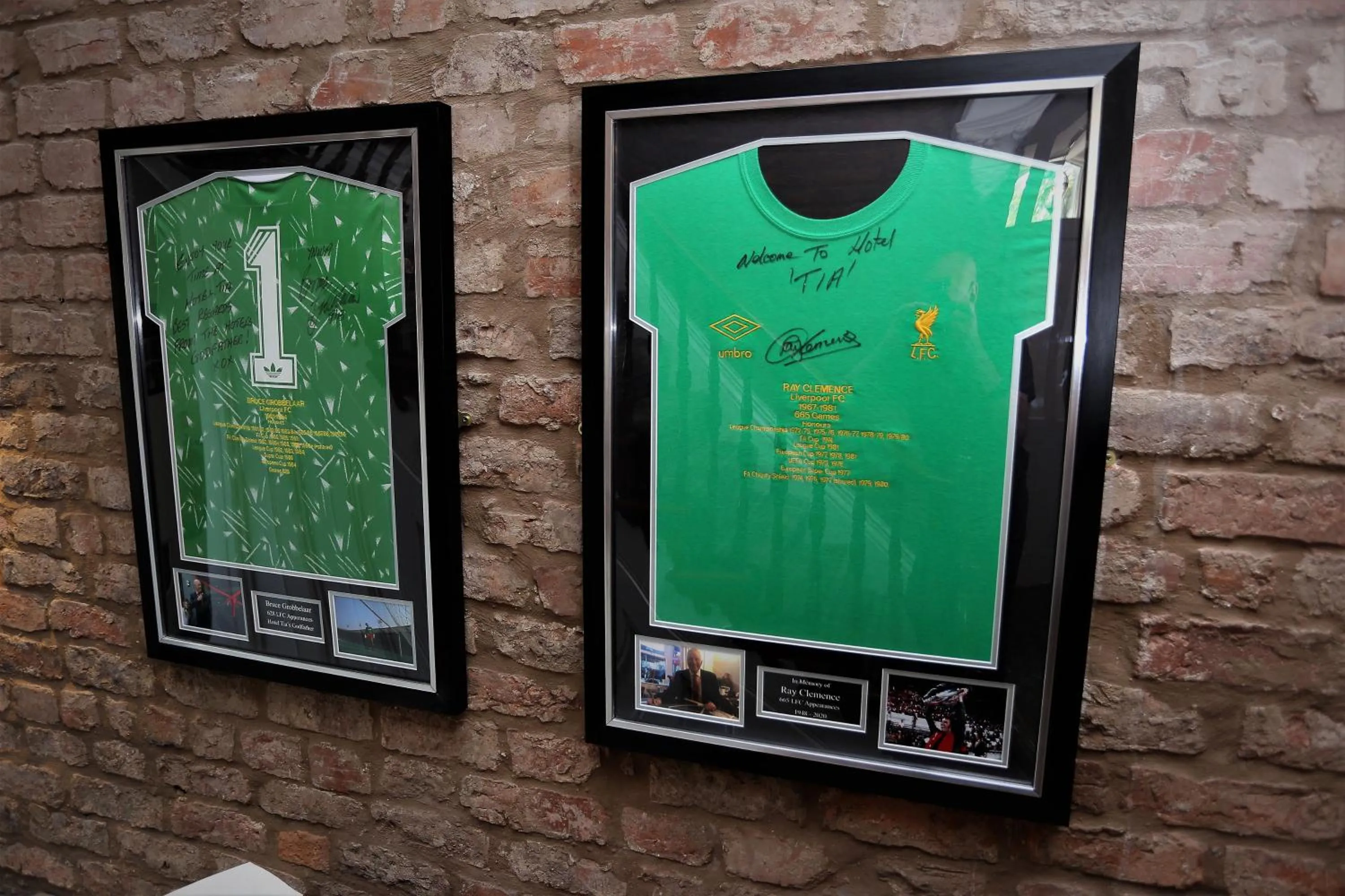 Logo/Certificate/Sign in Hotel Tia