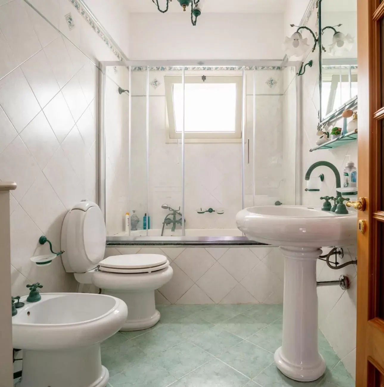 Toilet, Bathroom in A casa tua Affitti brevi