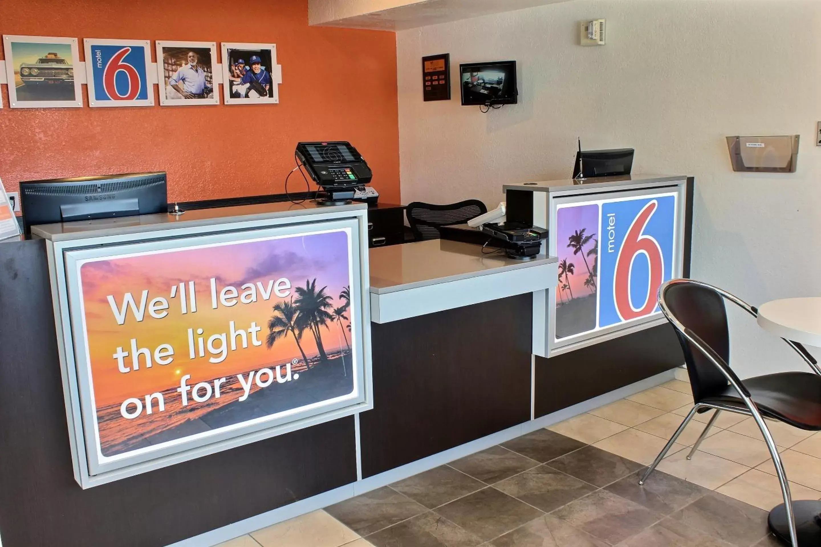 Lobby or reception, Lobby/Reception in Motel 6-Coalinga, CA - East