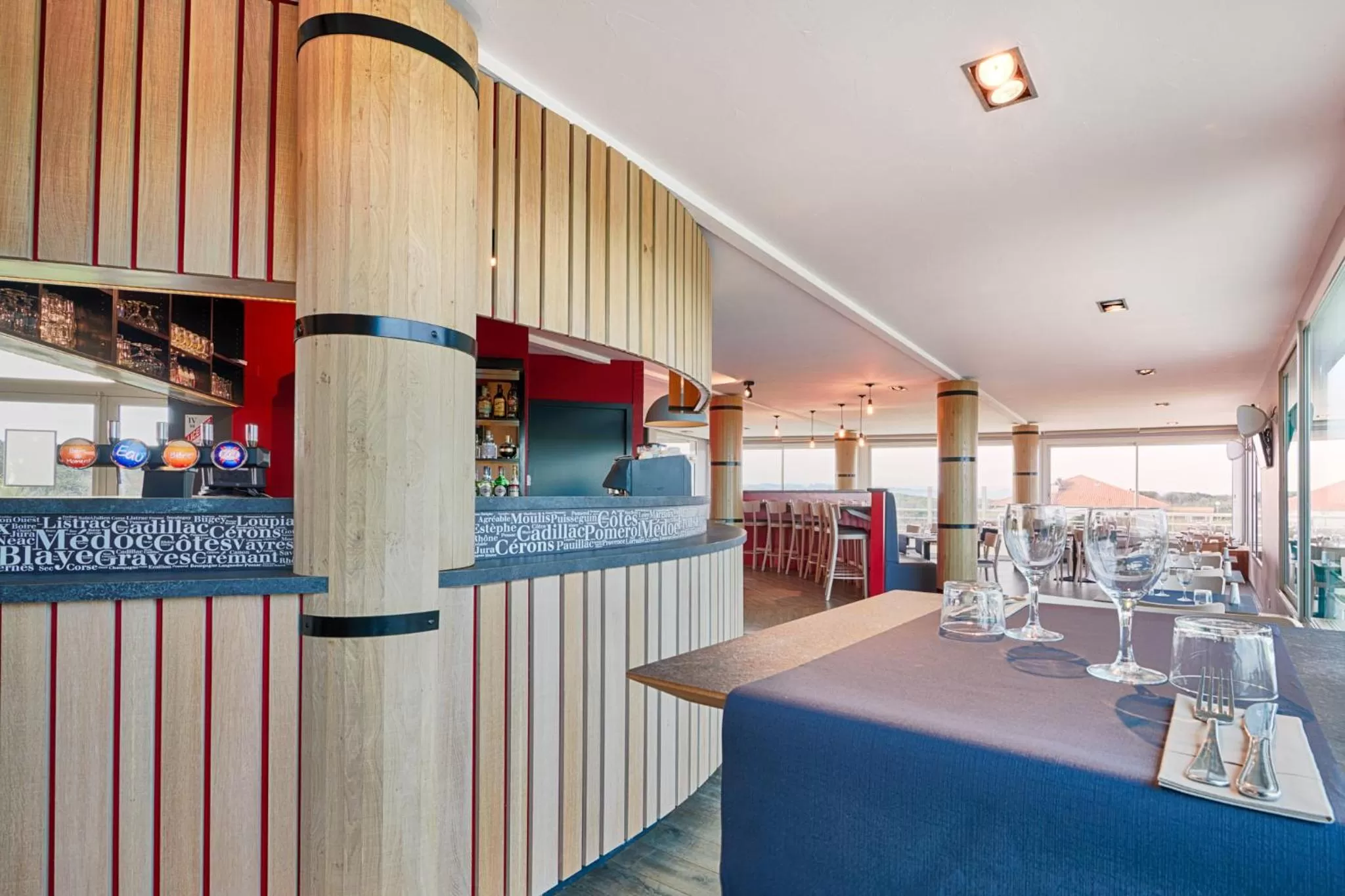 Restaurant/places to eat in Atlanthal