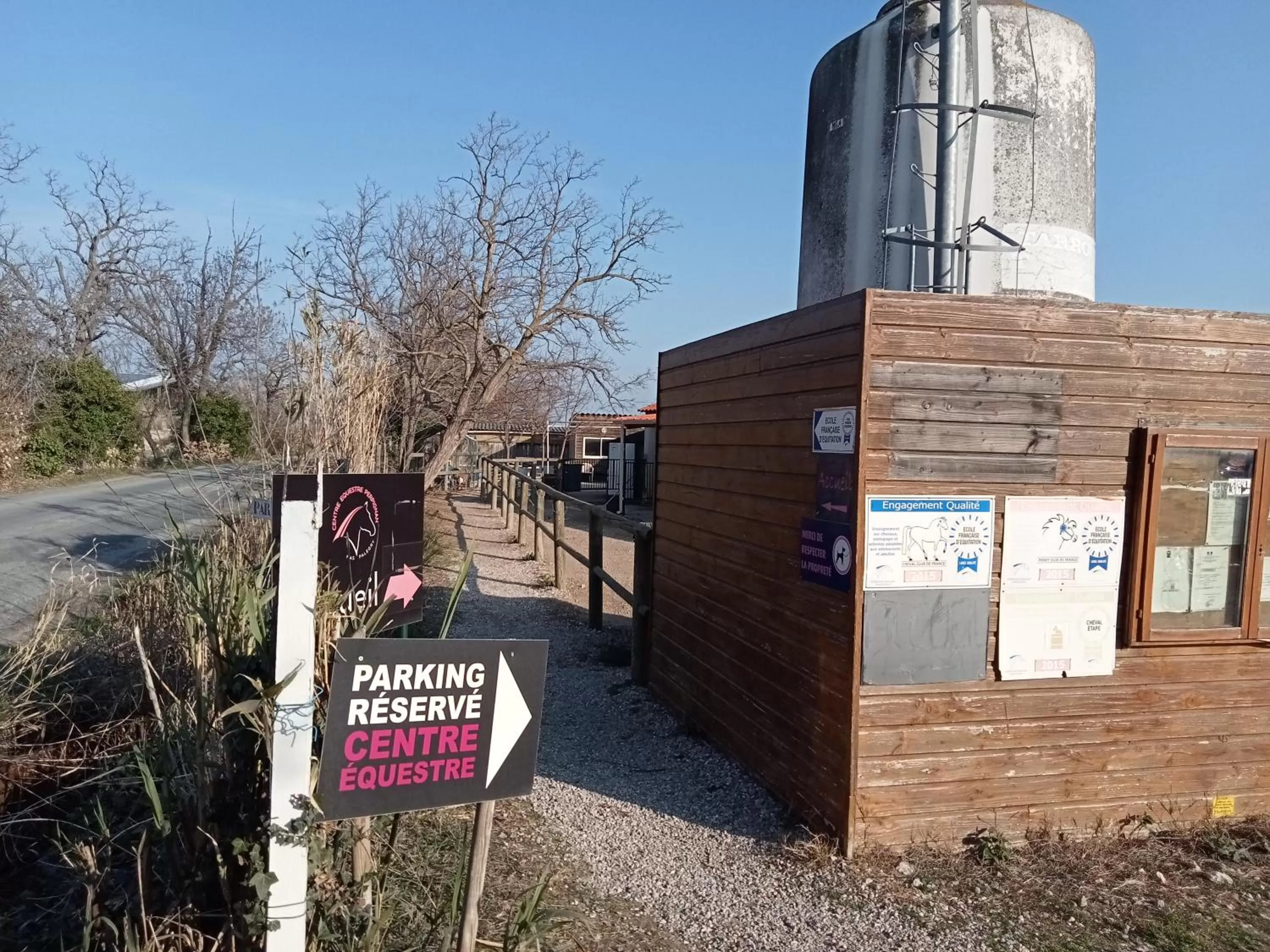Horse-riding in Mas Palegry côté jardin