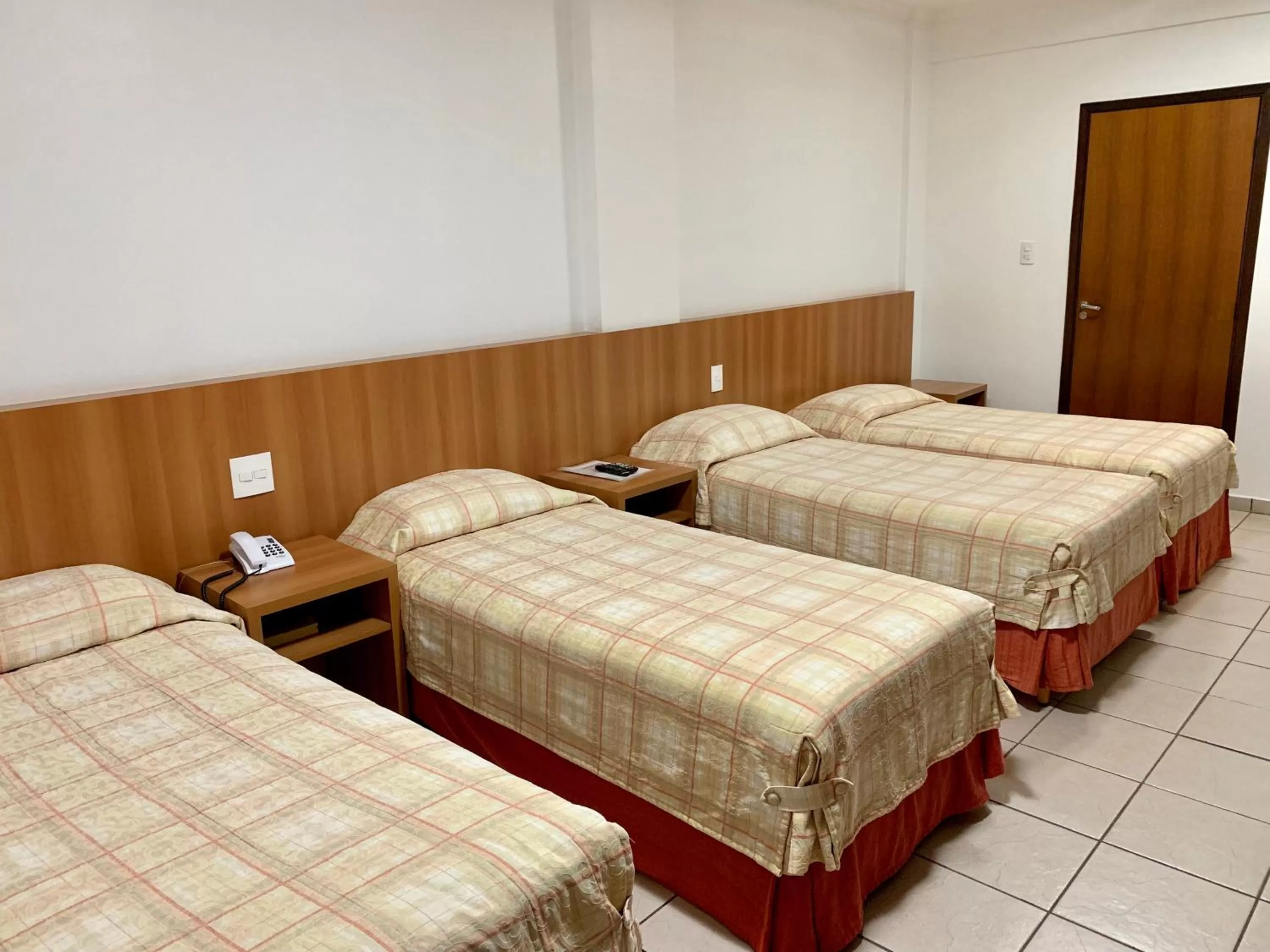 Bed in Hotel Flat Alameda