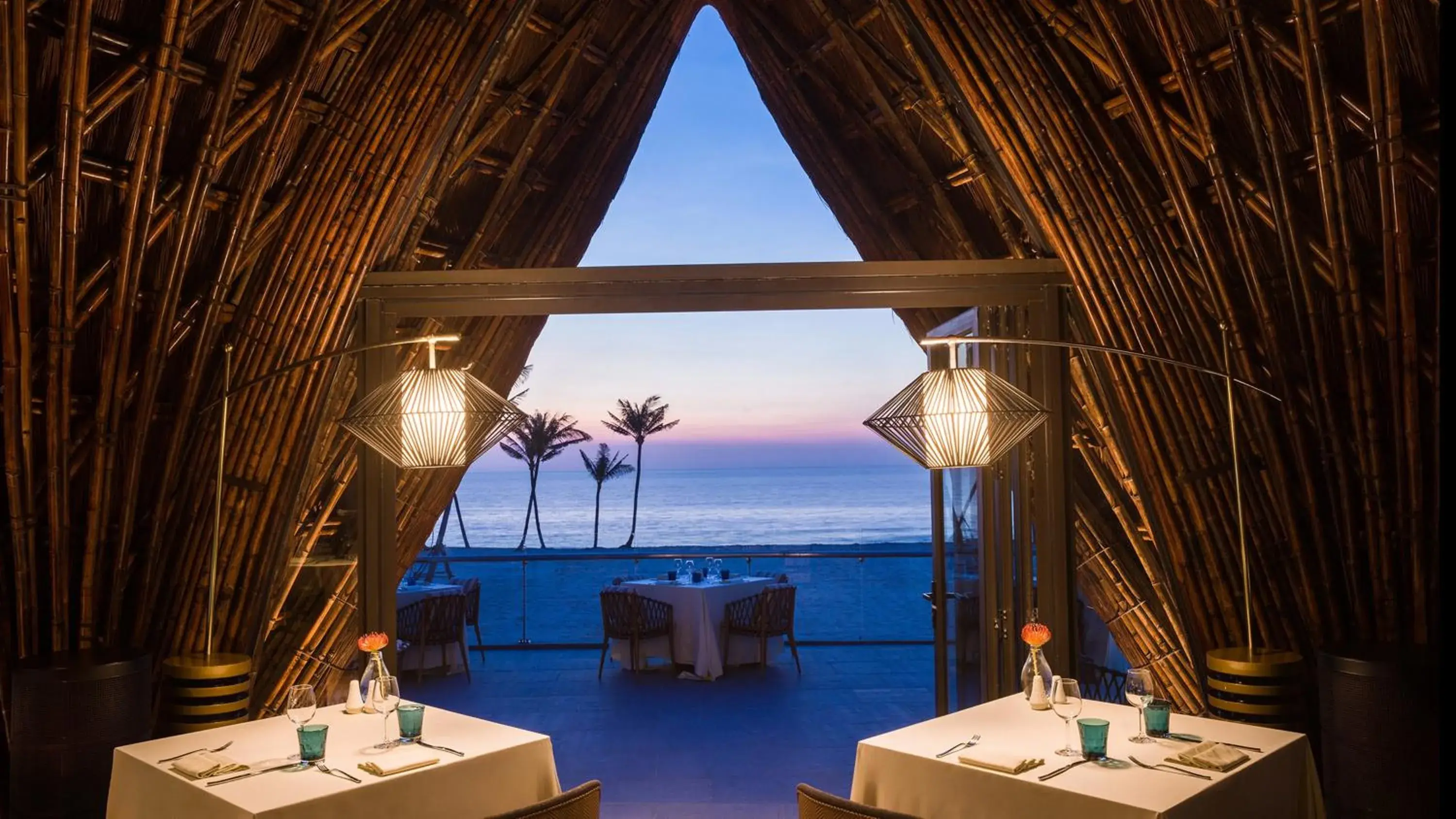 Restaurant/places to eat, Sea View in InterContinental Phu Quoc Long Beach Resort, an IHG Hotel