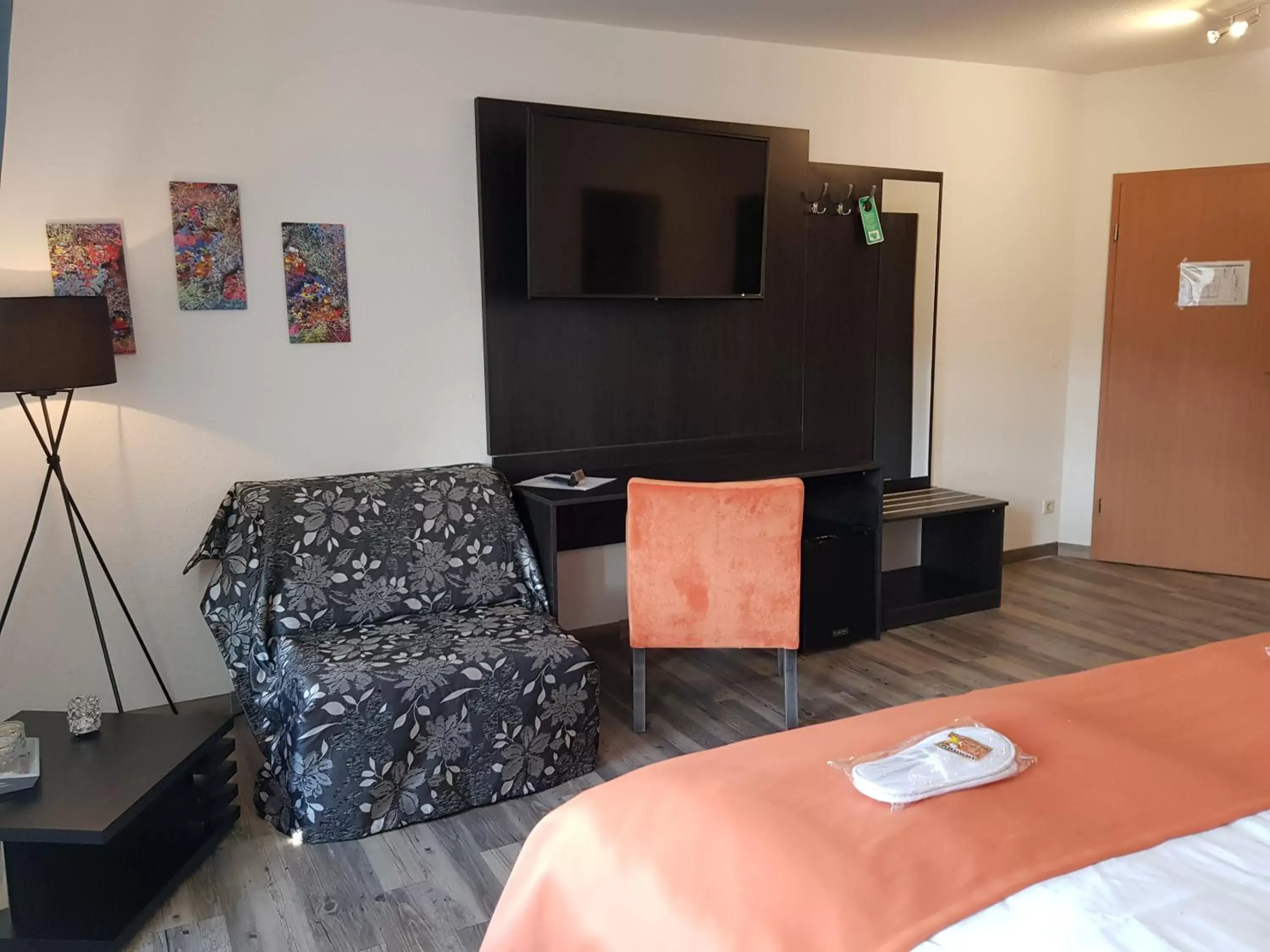 Seating area, TV/Entertainment Center in Hotel Milin