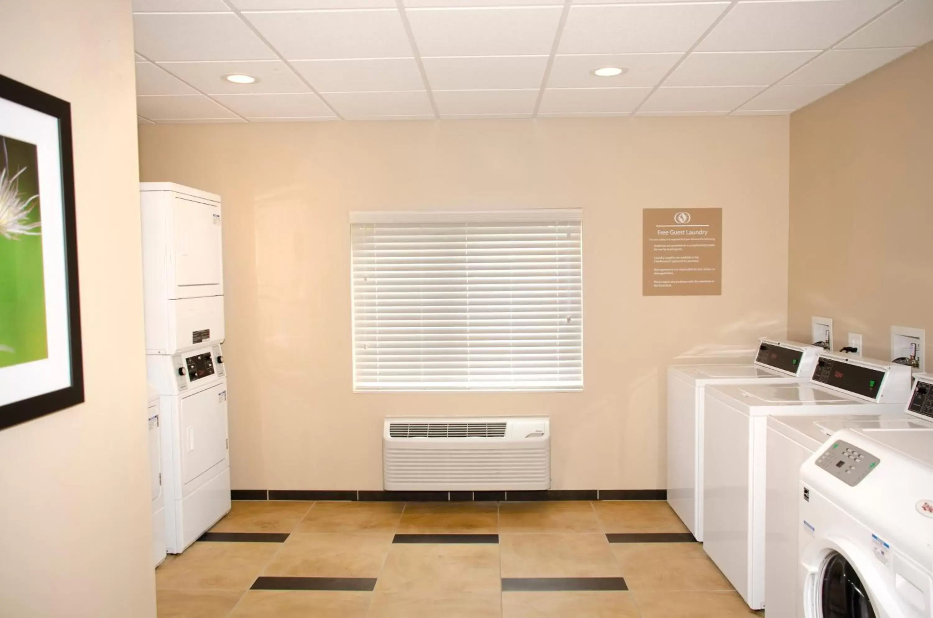 Other, Kitchen/Kitchenette in Candlewood Suites - Lancaster West, an IHG Hotel