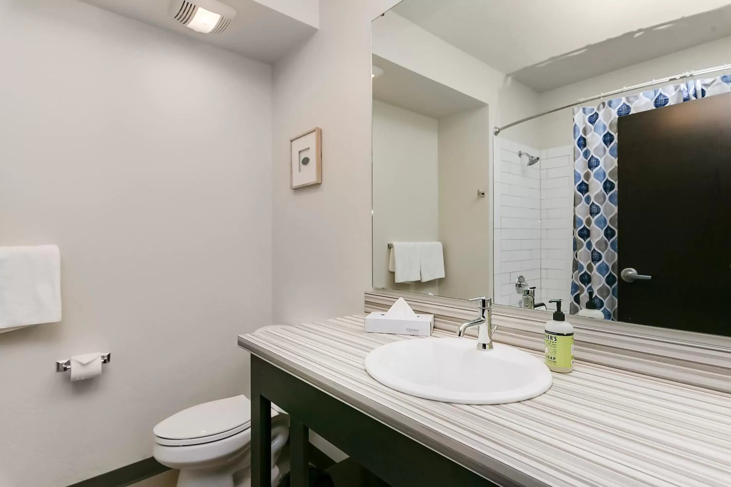 Bathroom in Silver Creek Hotel