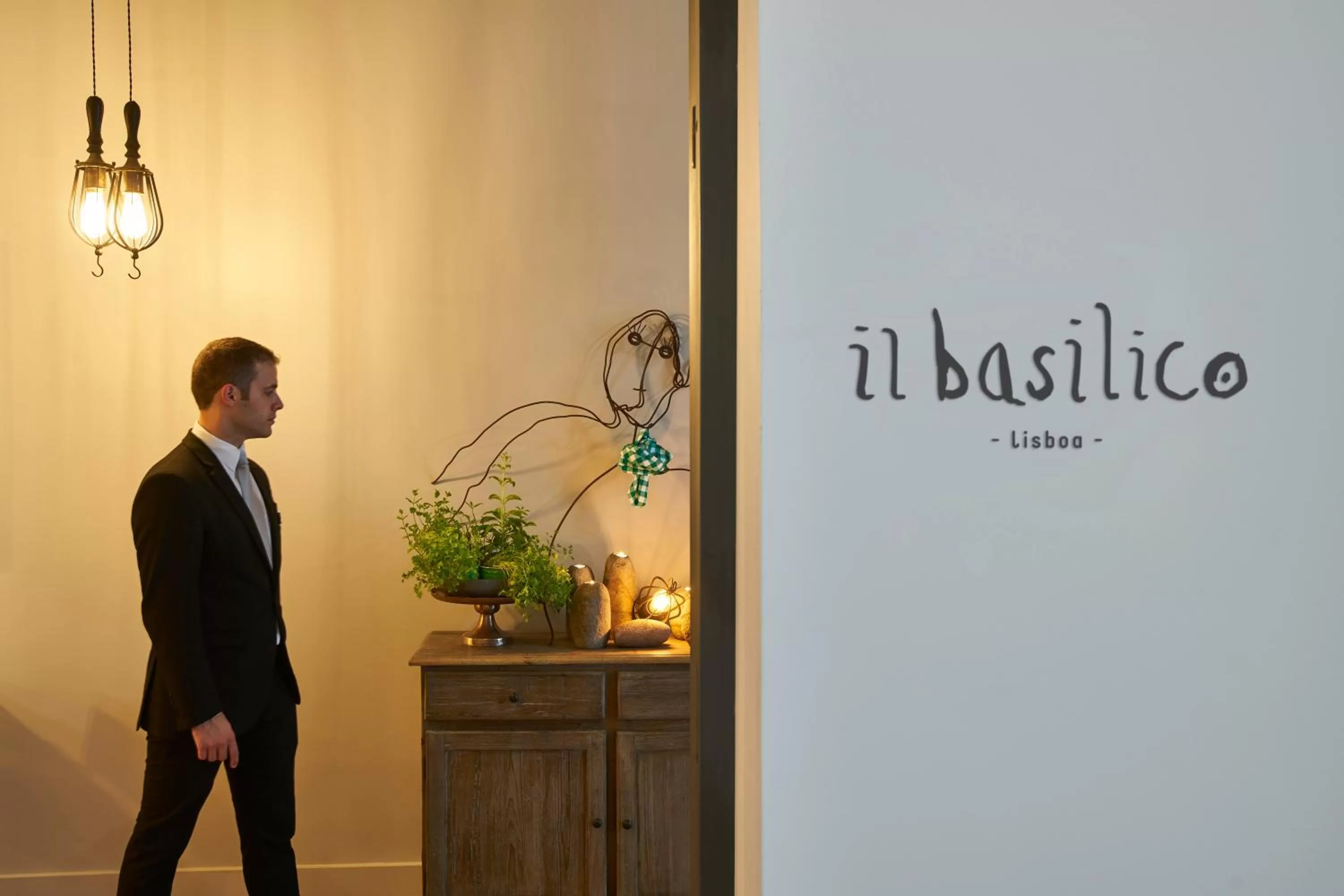 Restaurant/places to eat in PortoBay Marquês