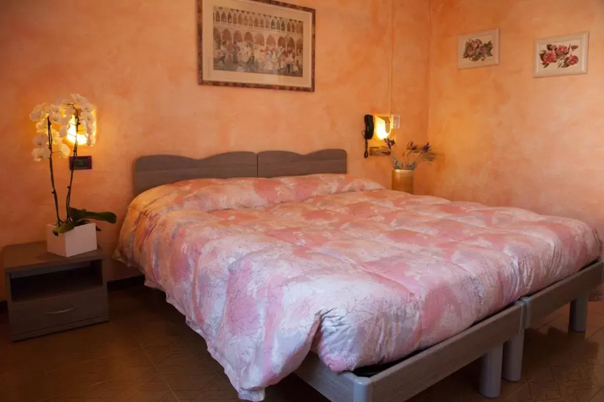 Photo of the whole room, Bed in Hotel STELLA D'ORO