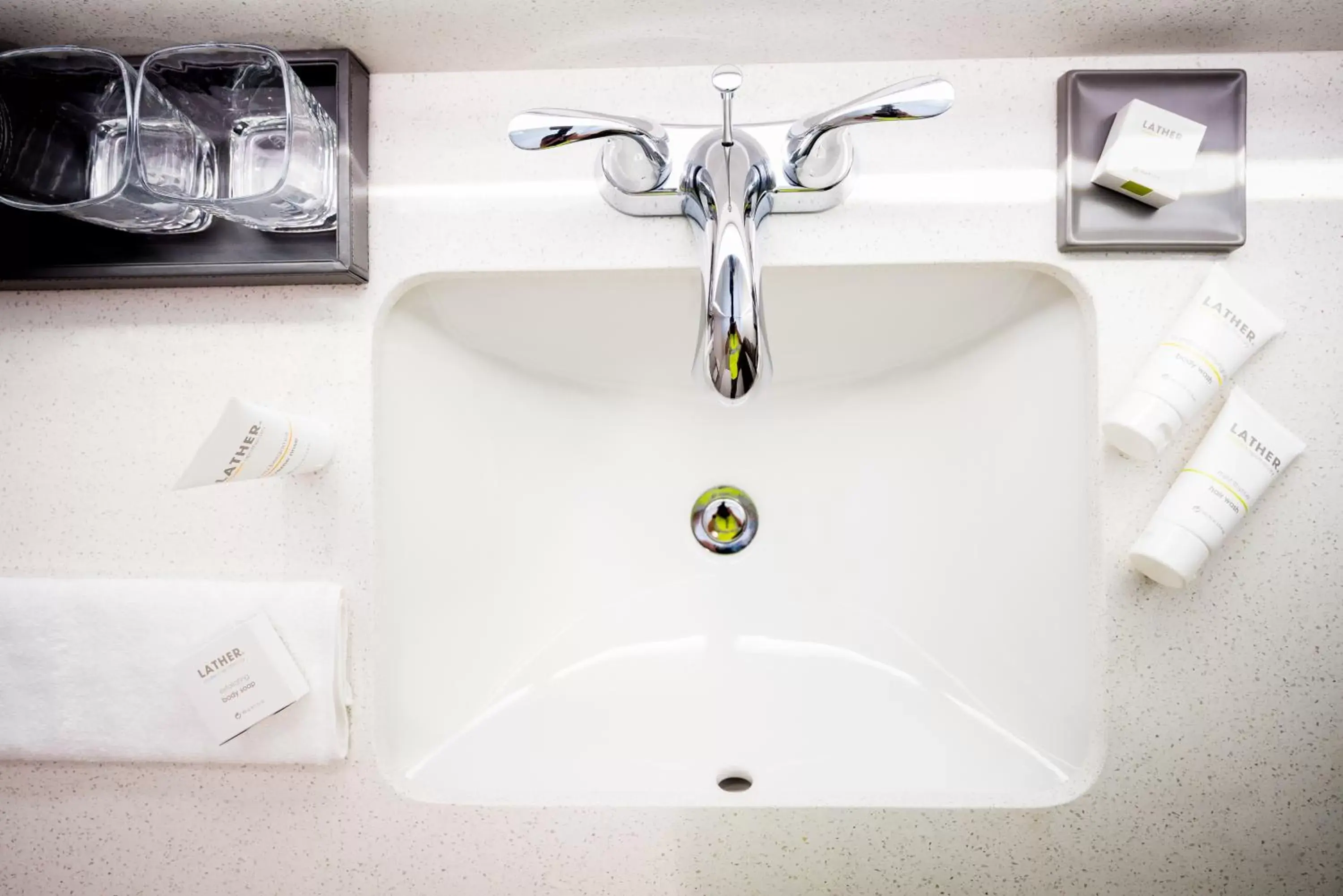 Bathroom in The Kartrite Resort and Indoor Waterpark