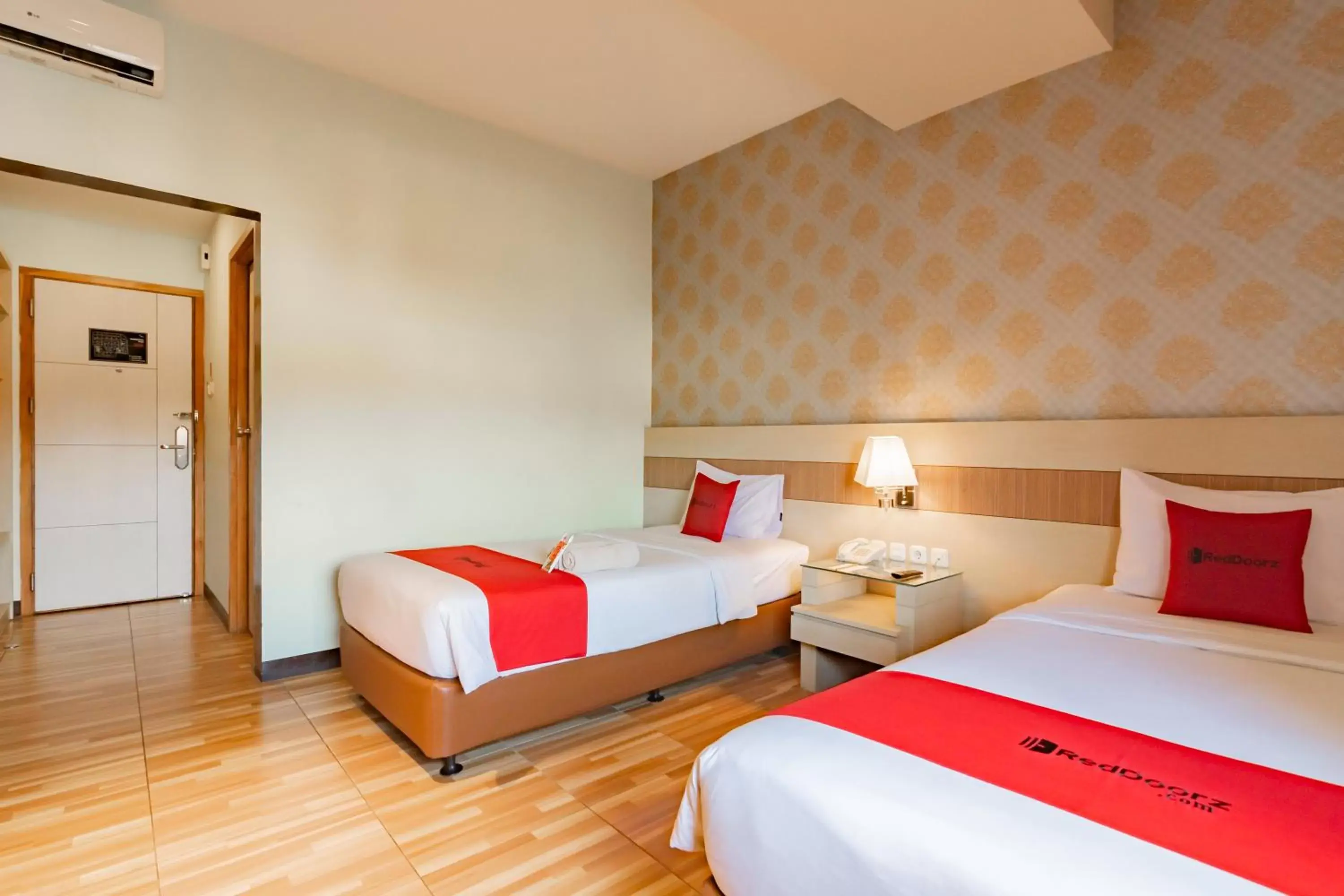 Bedroom, Bed in RedDoorz Premium near Bandung Station
