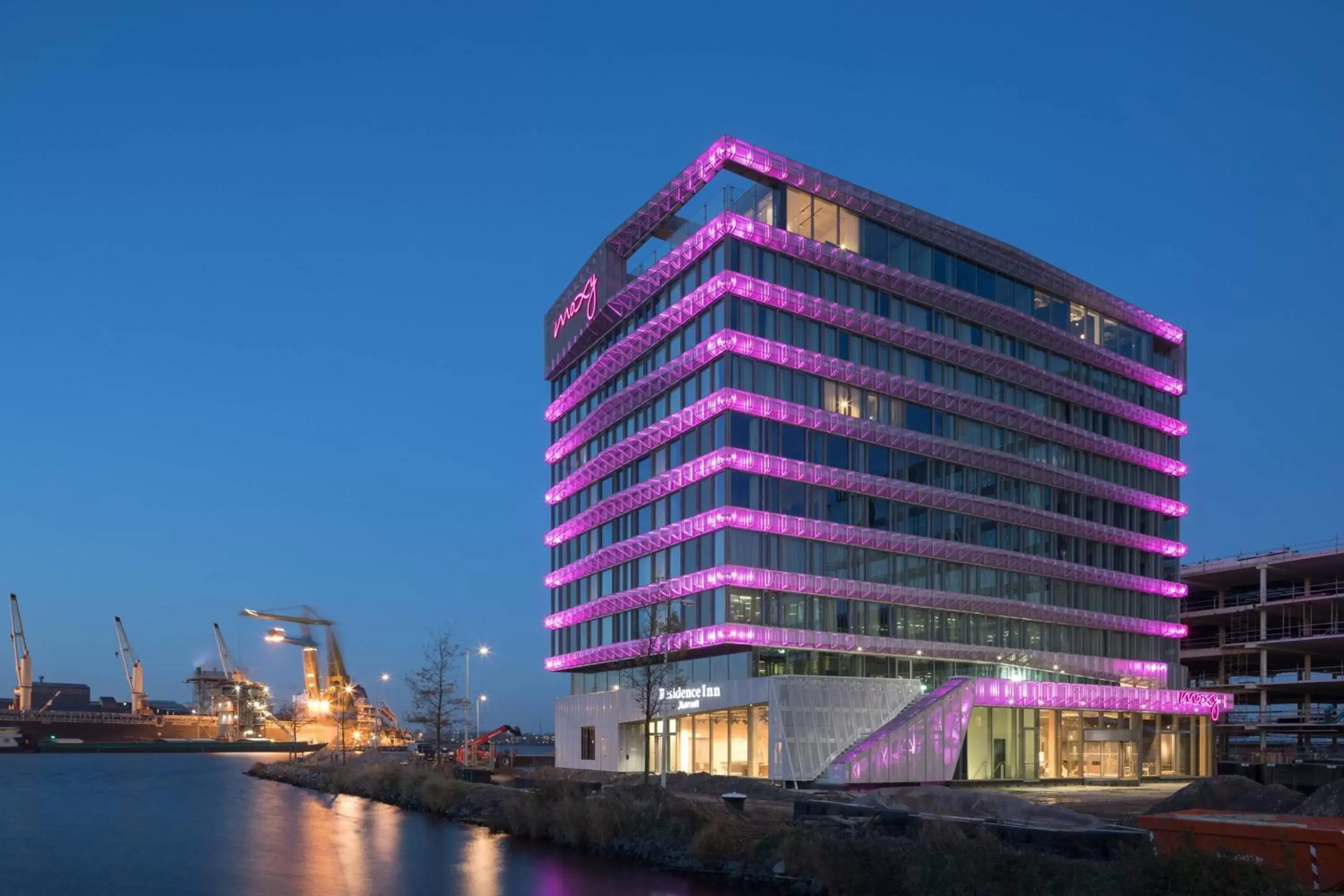 Property Building in Residence Inn by Marriott Amsterdam Houthavens